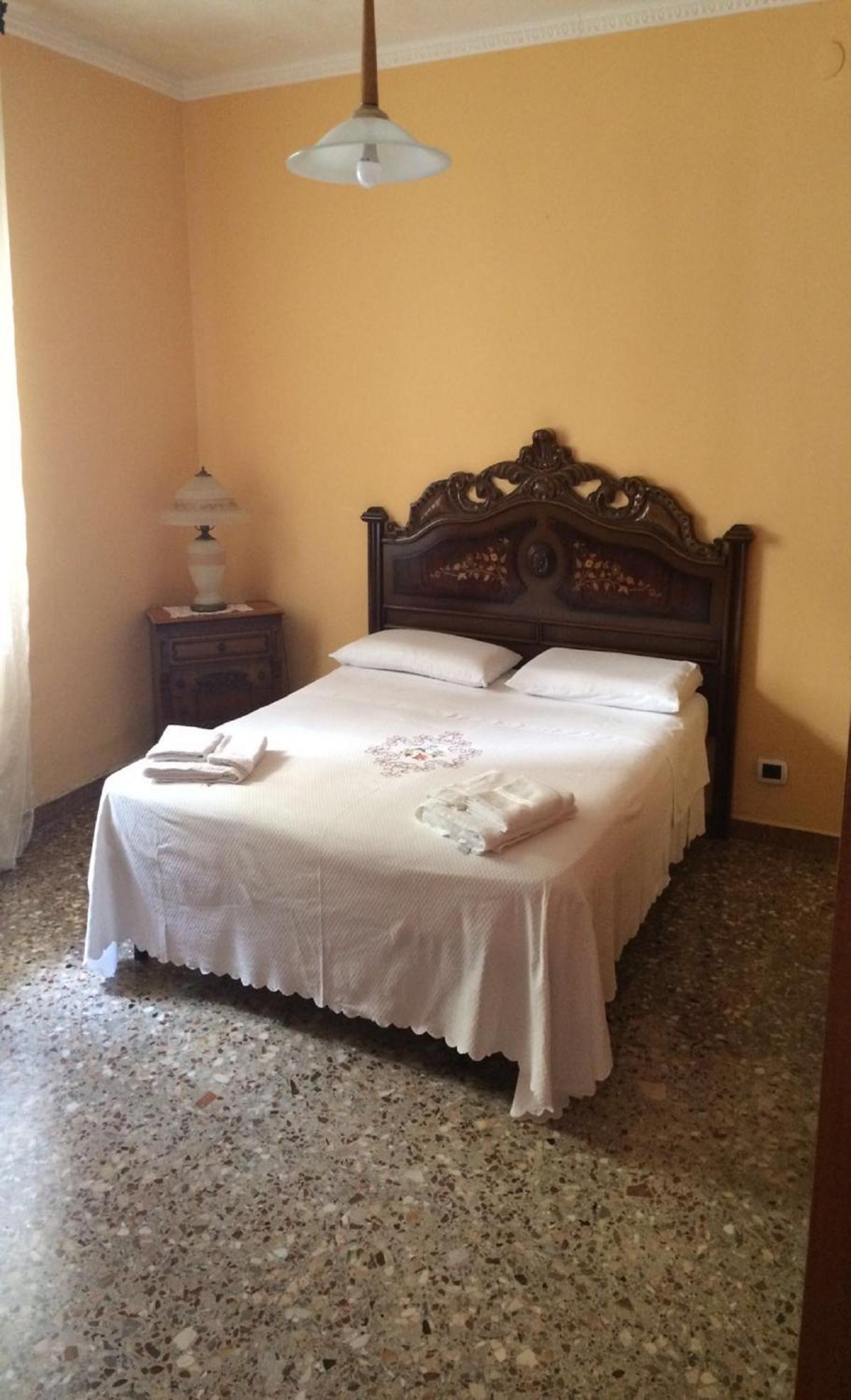 Double Room with Private External Bathroom photo 1