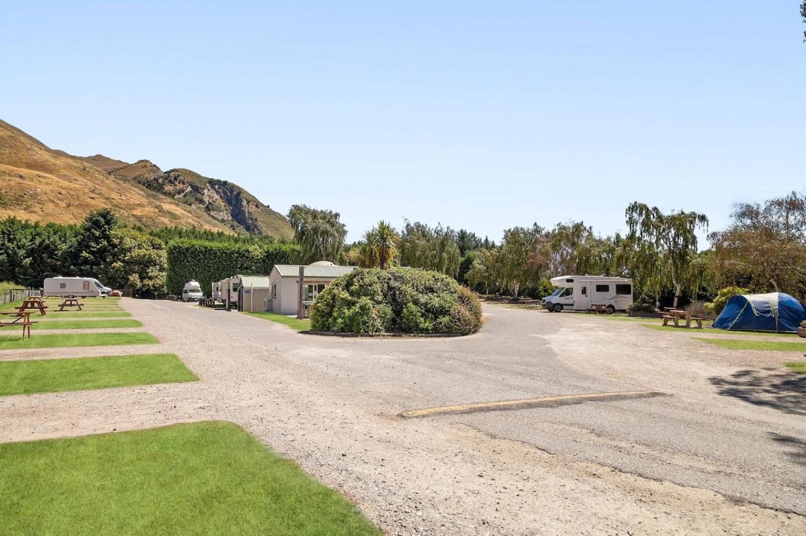 Empty Lot photo 3