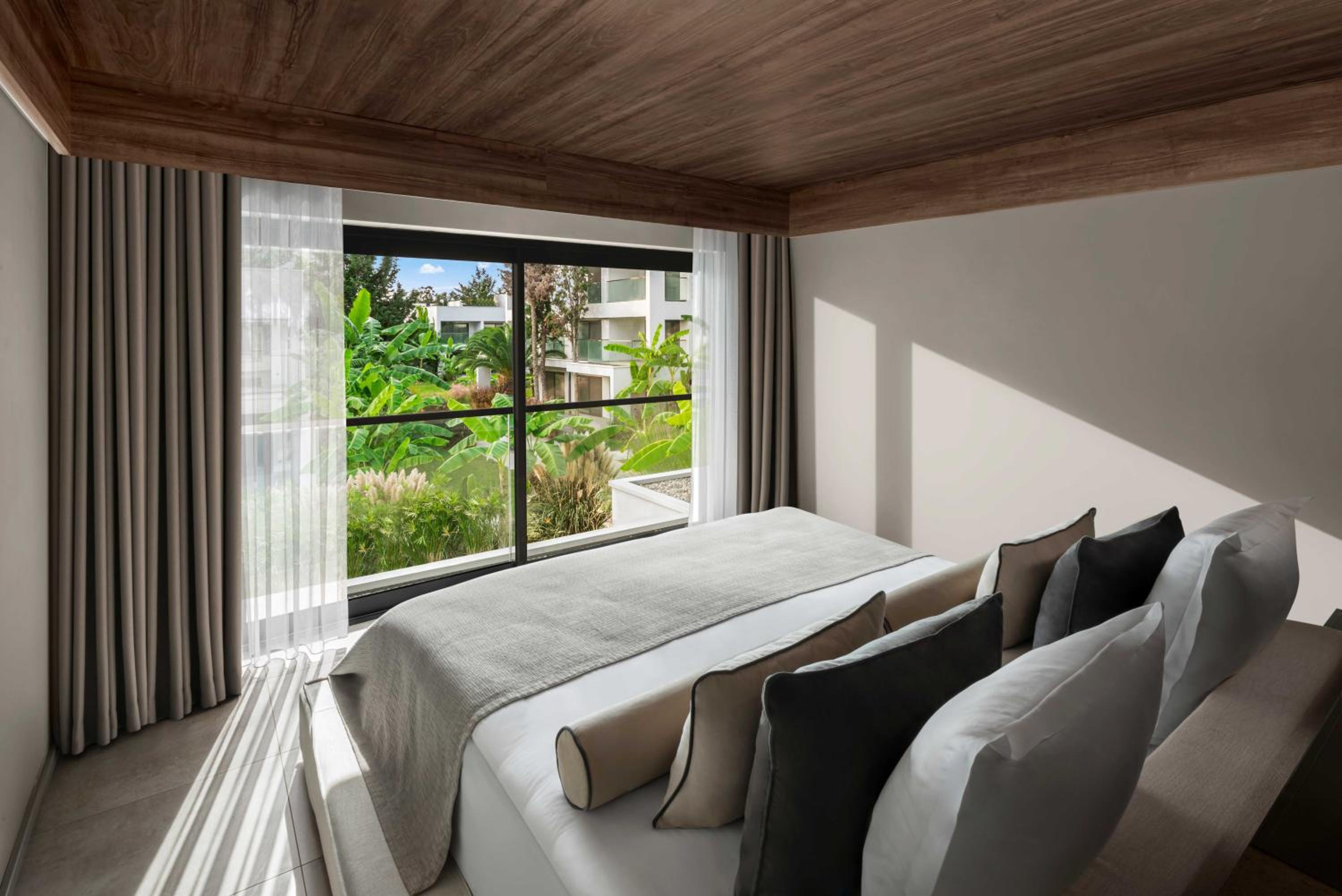 Suite with Garden View