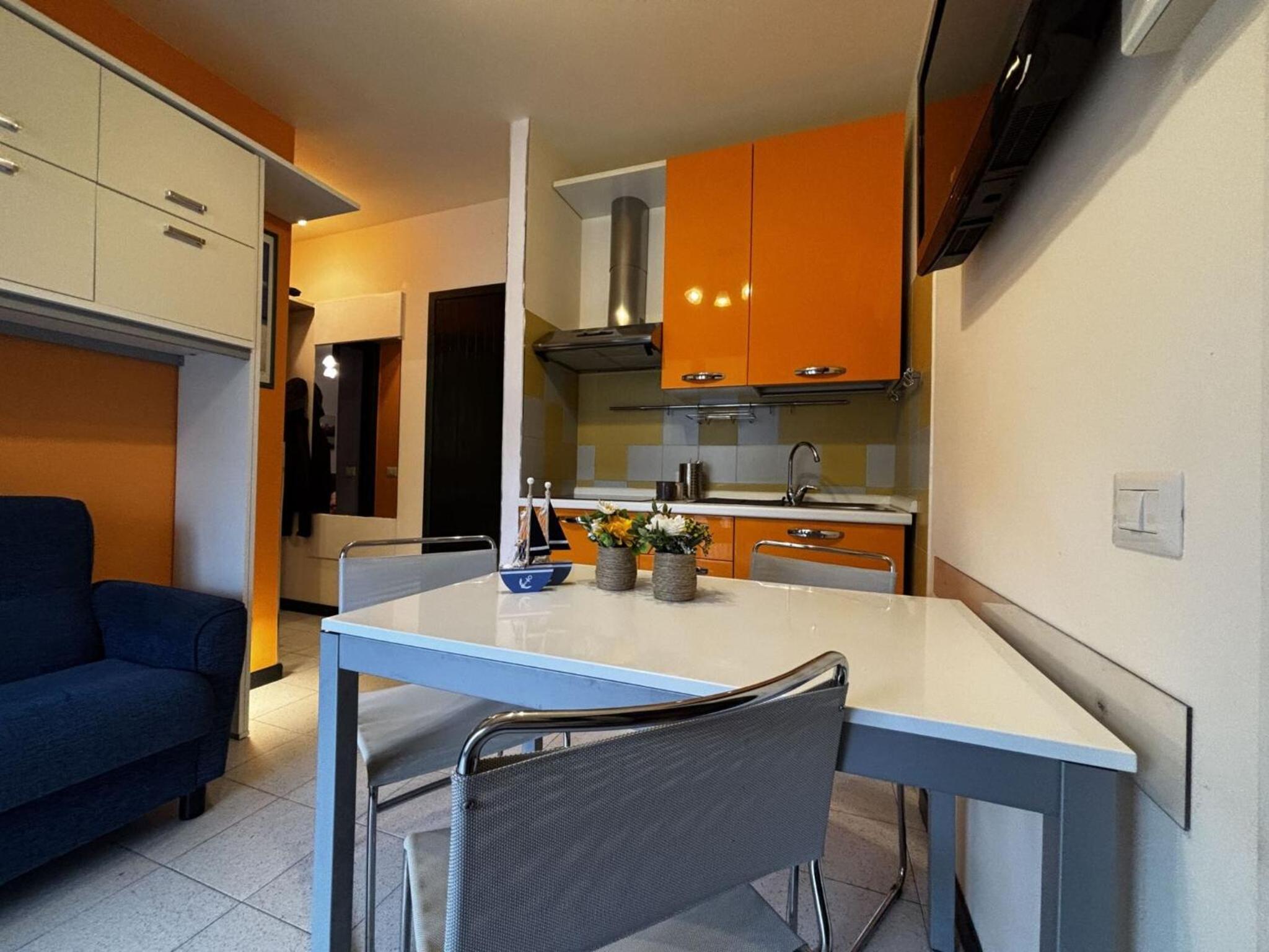 Apartment photo 2