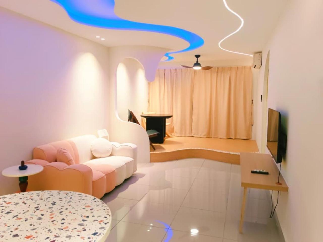 Apartment with Balcony photo 1