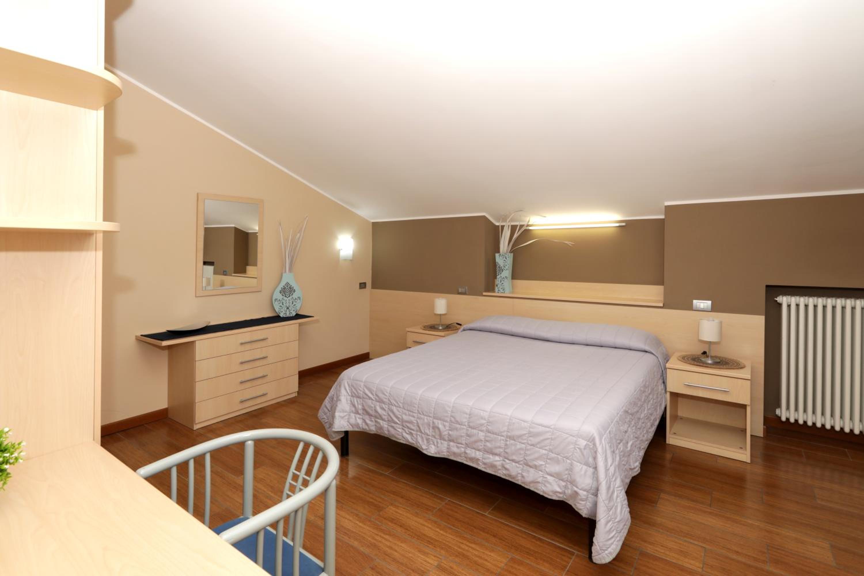 Two-Bedroom Suite Apartment with Terrace