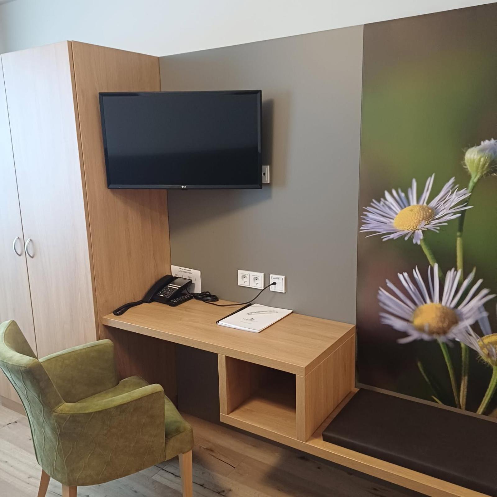 Single Room photo 2