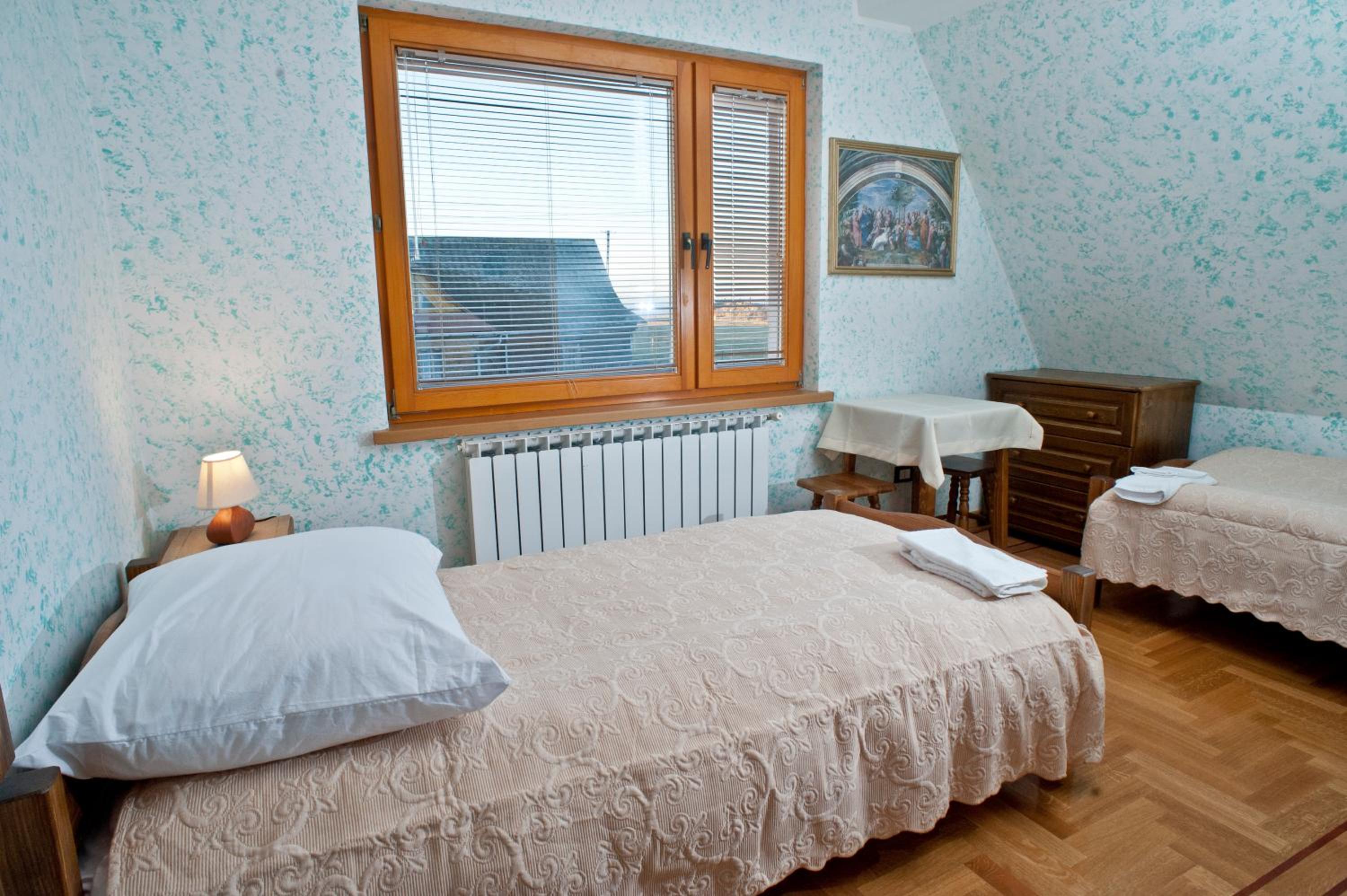 Double Room with Private Bathroom - Photo 1