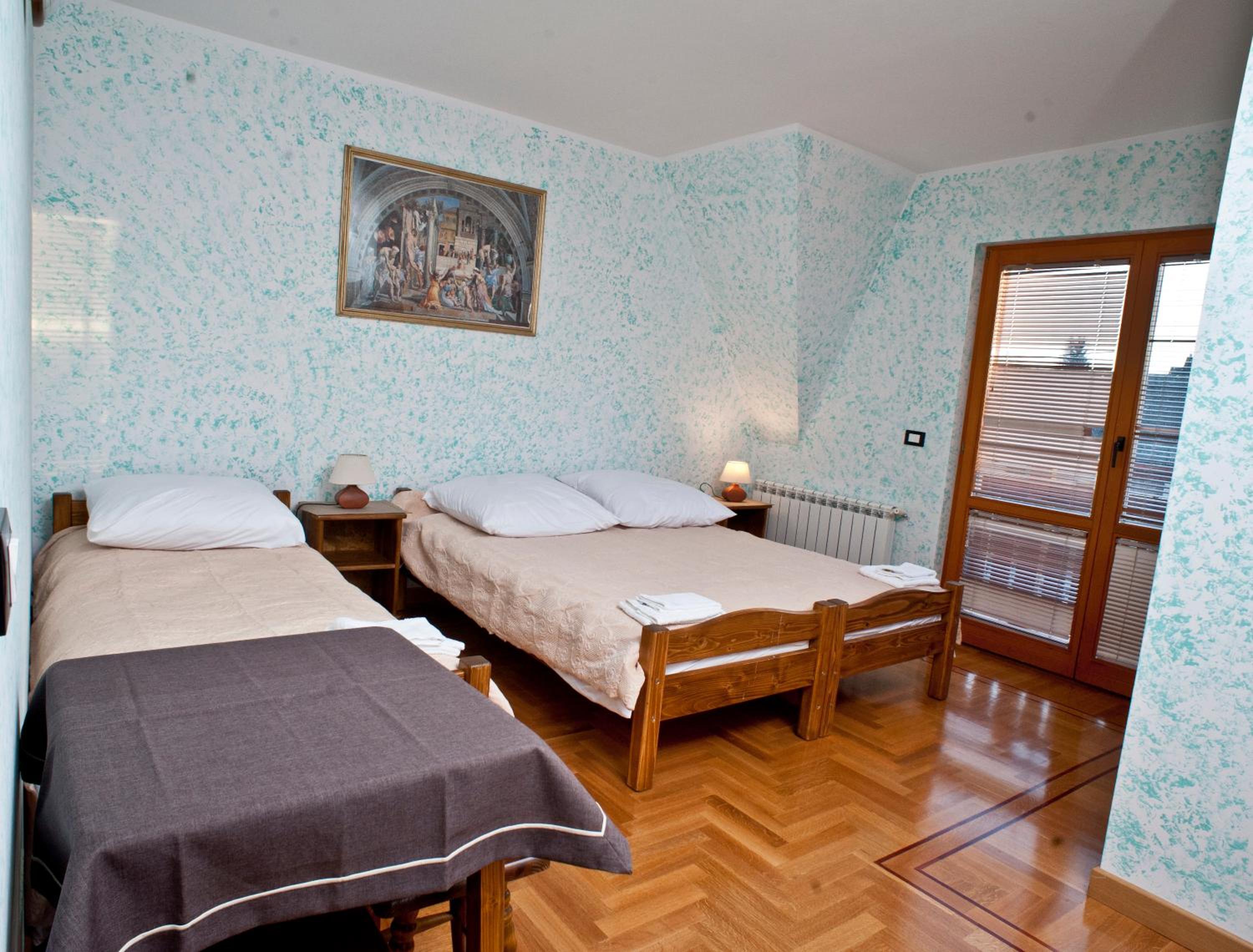 Triple Room with Balcony - Photo 1