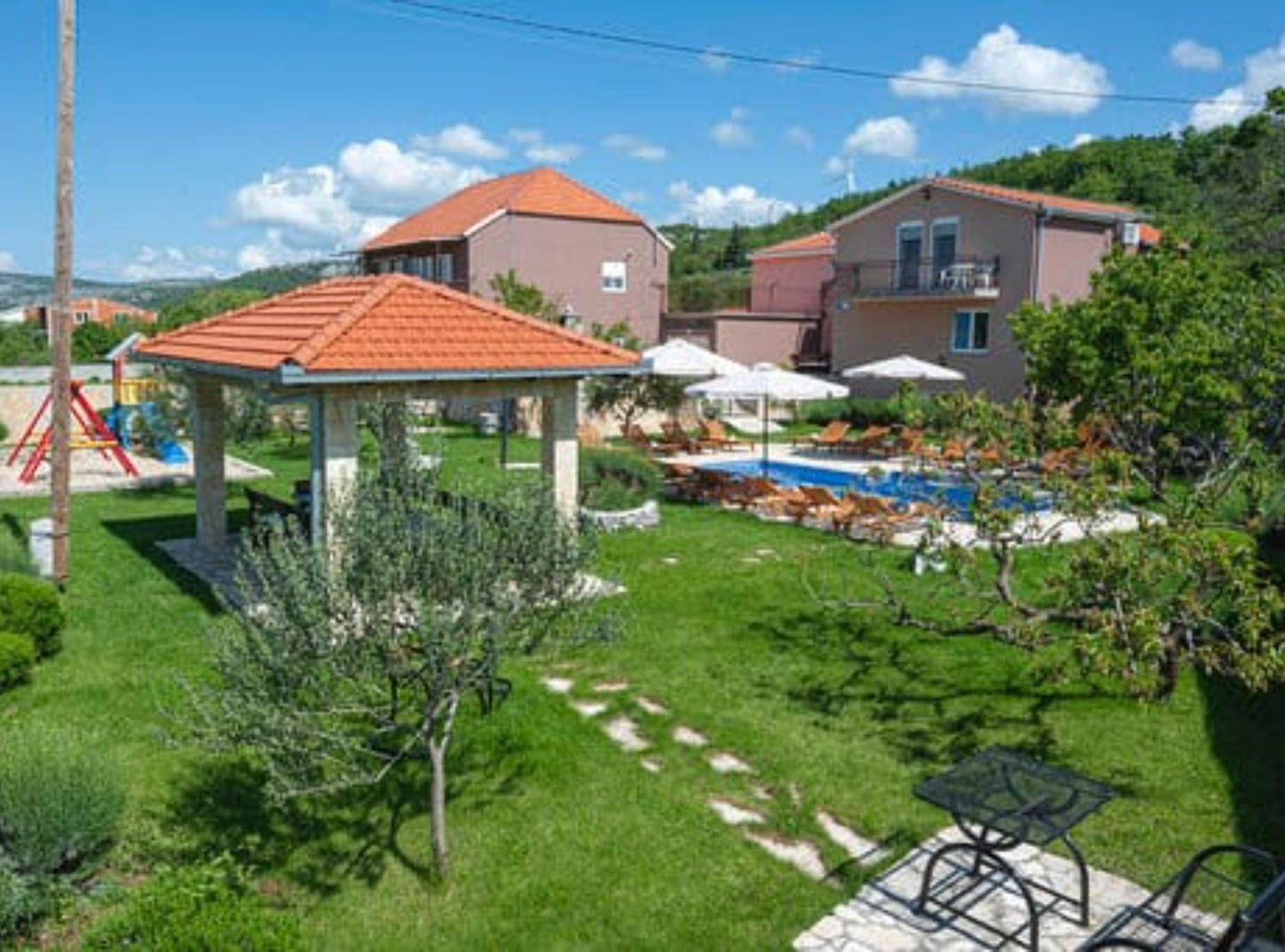 Six Bedroom Villa