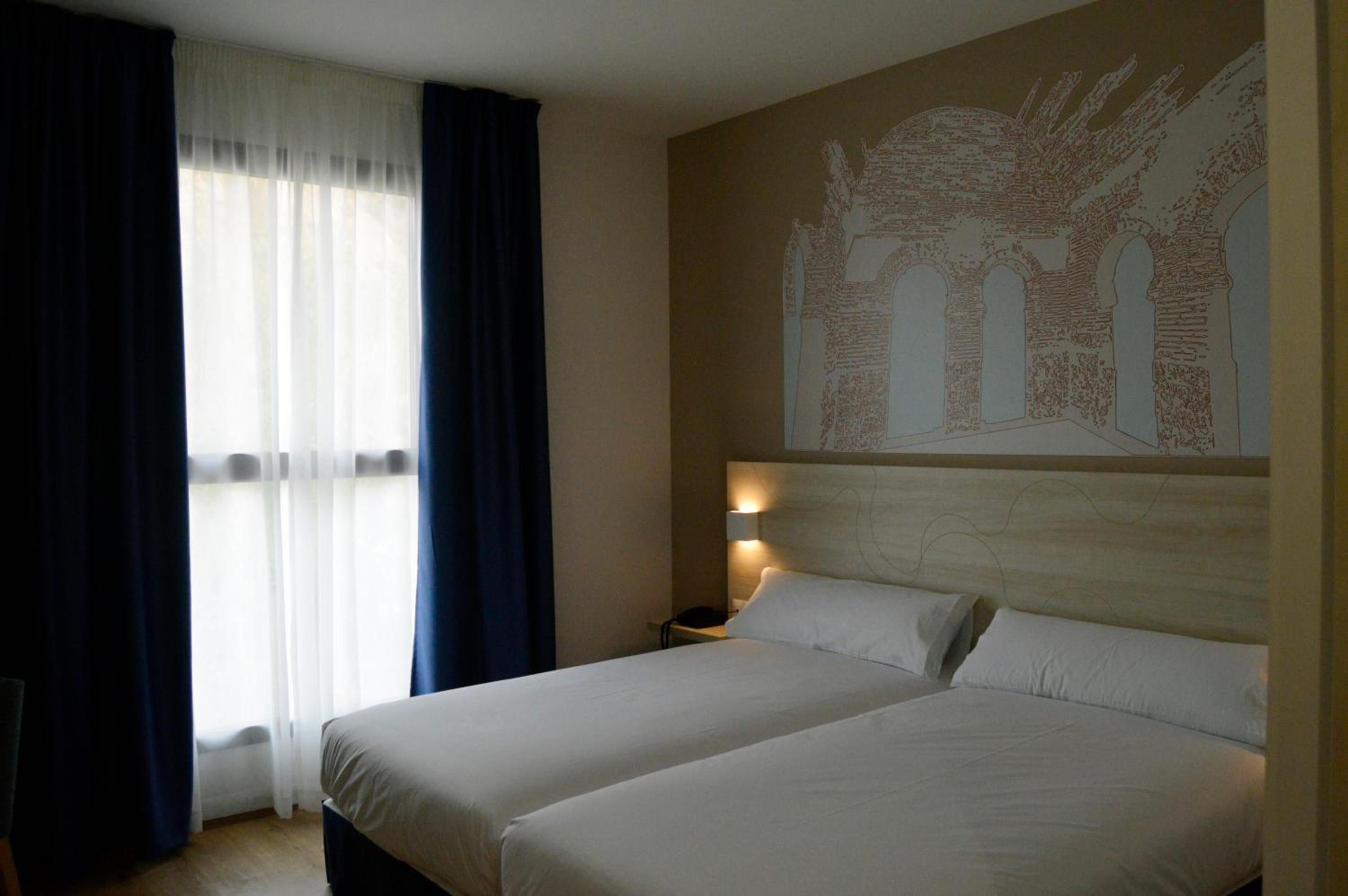 Double Room with Spa Access photo 2