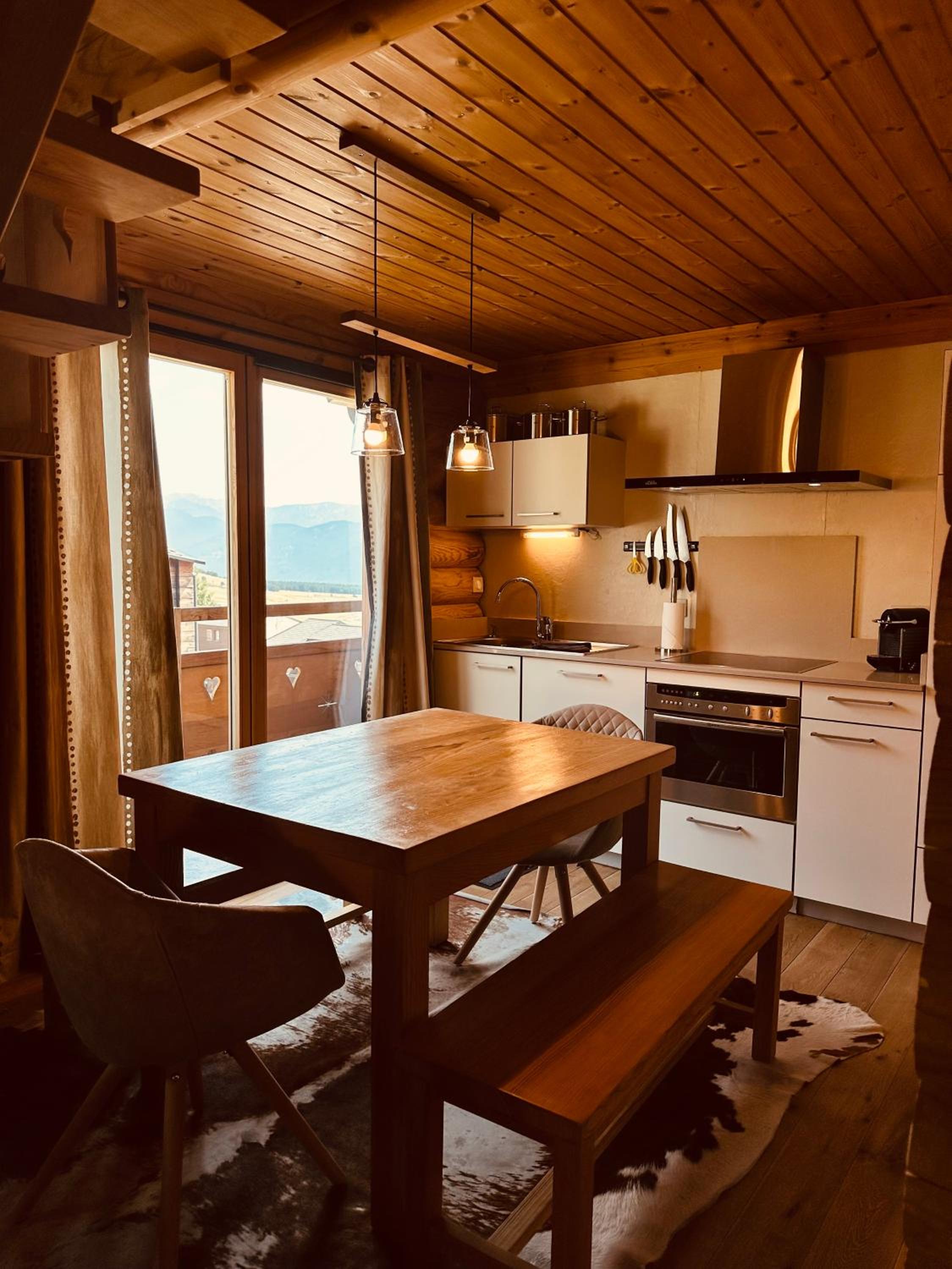 Three-Bedroom Apartment with Mountain View