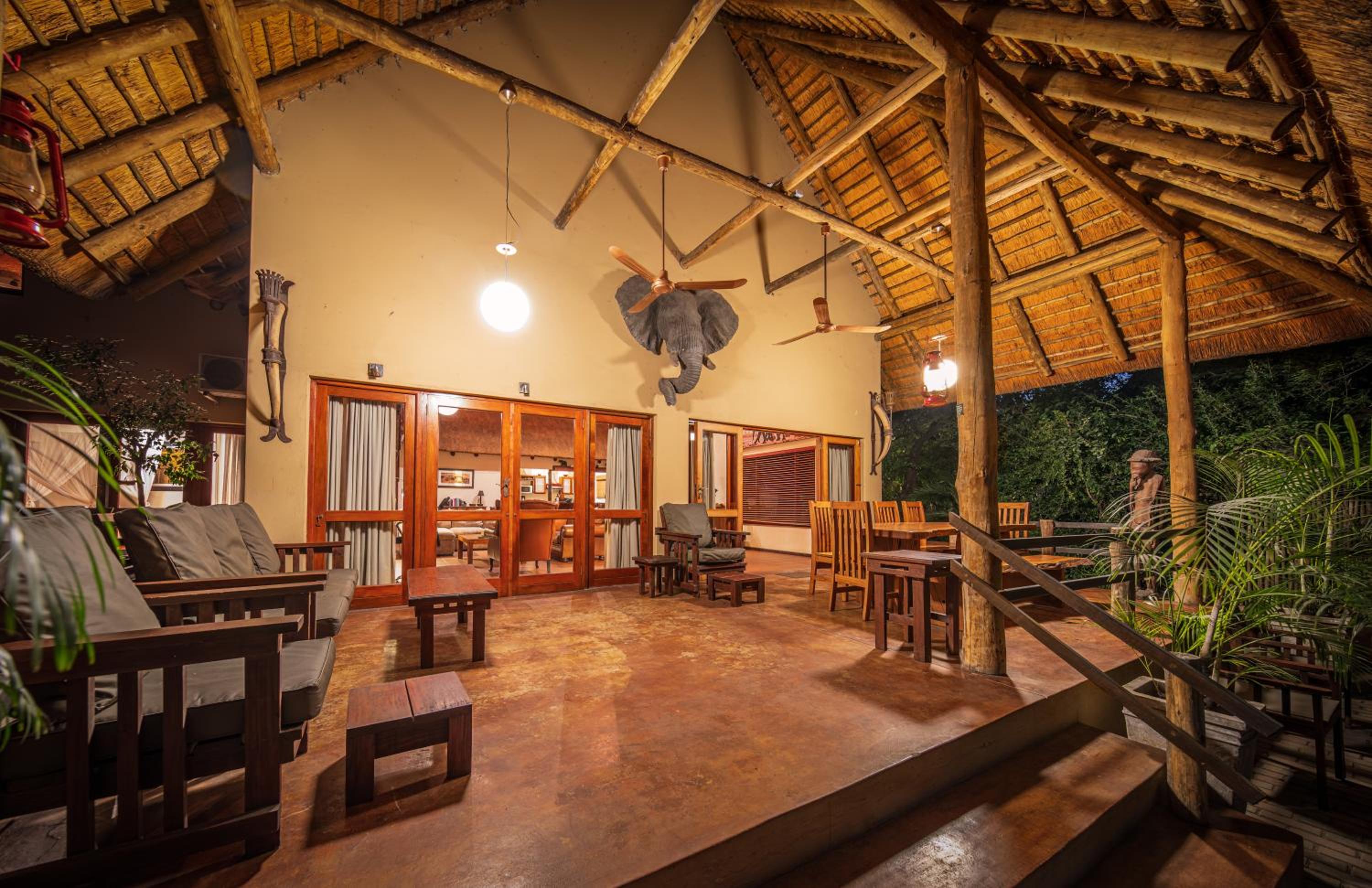 Three-Bedroom Villa photo 2