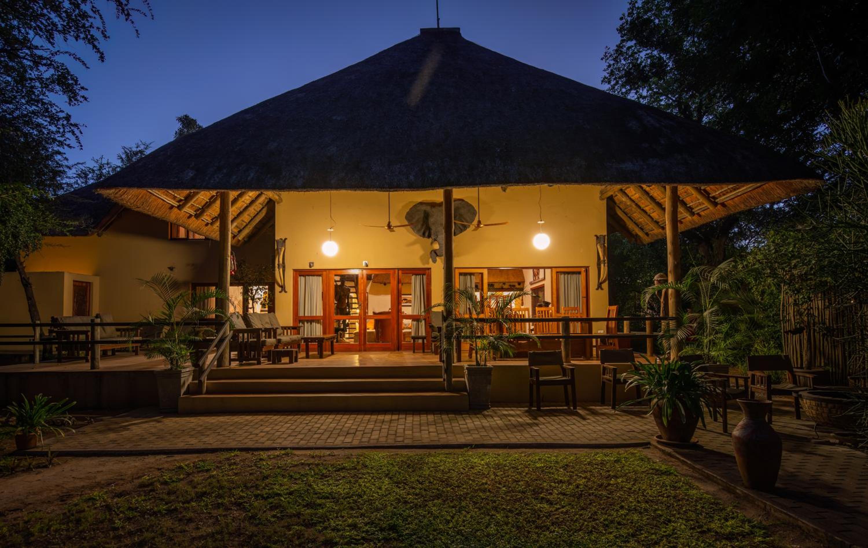 Three-Bedroom Villa photo 3