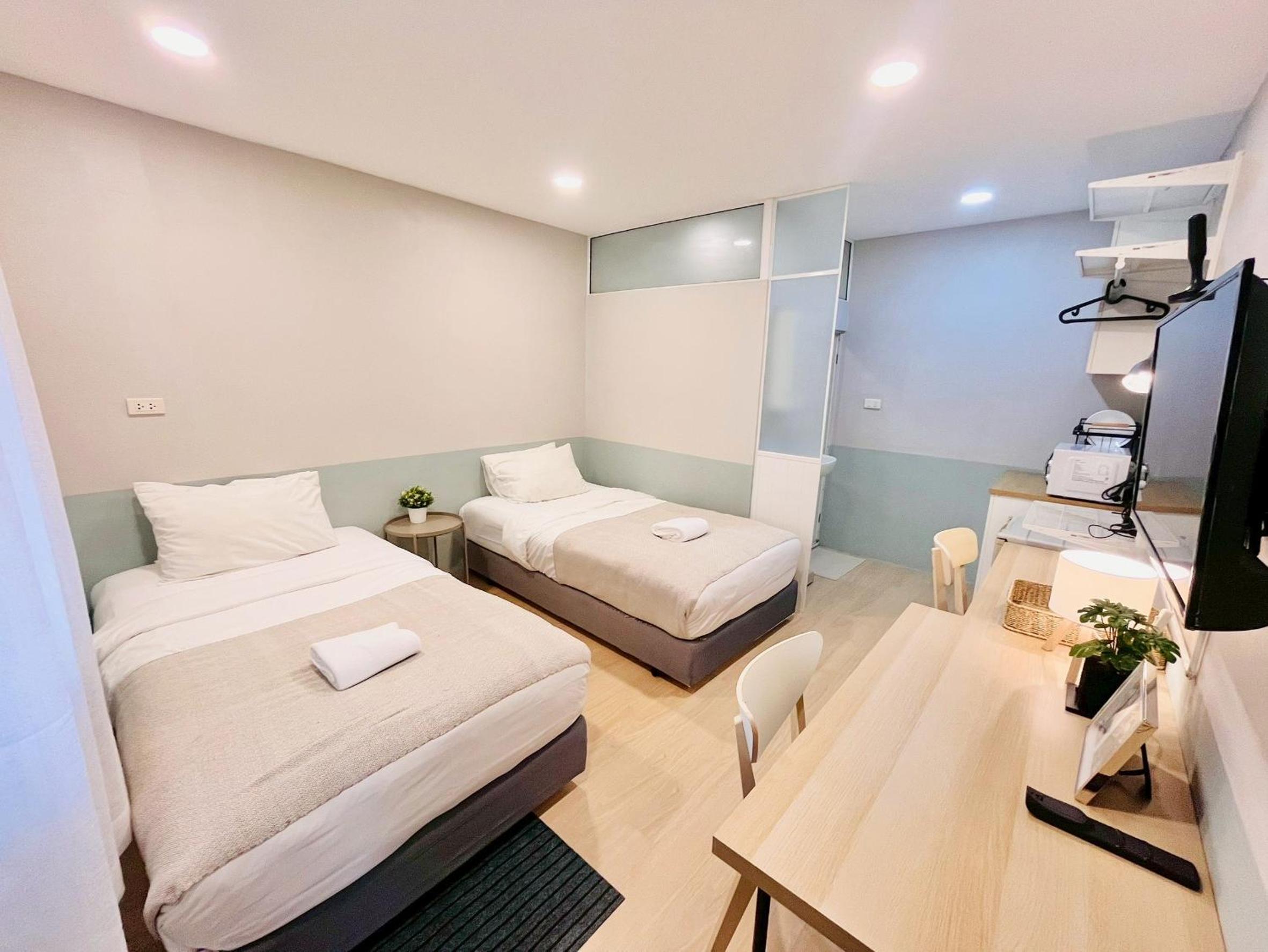 Studio Apartment photo 3