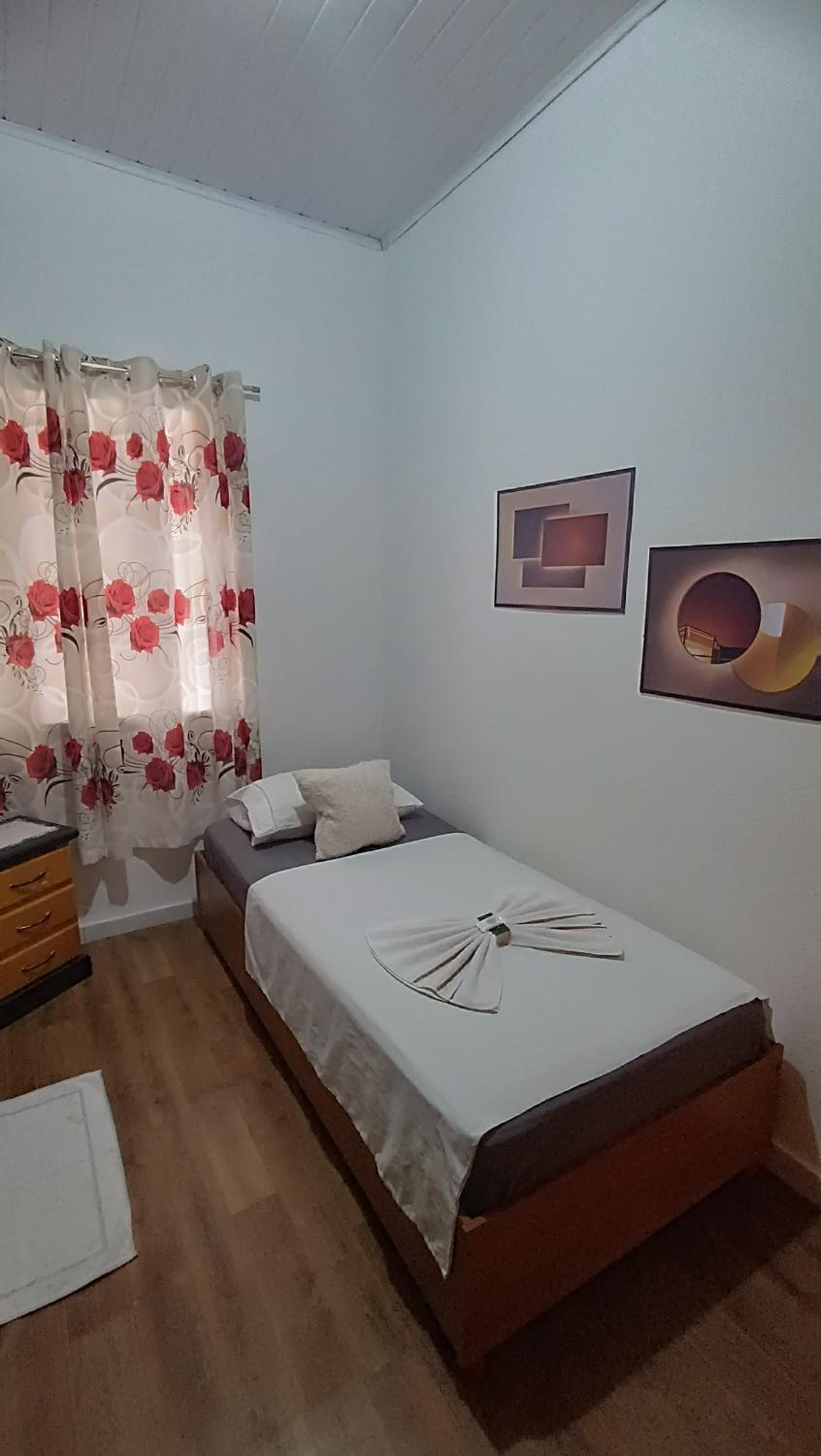 Small Single Room photo 1