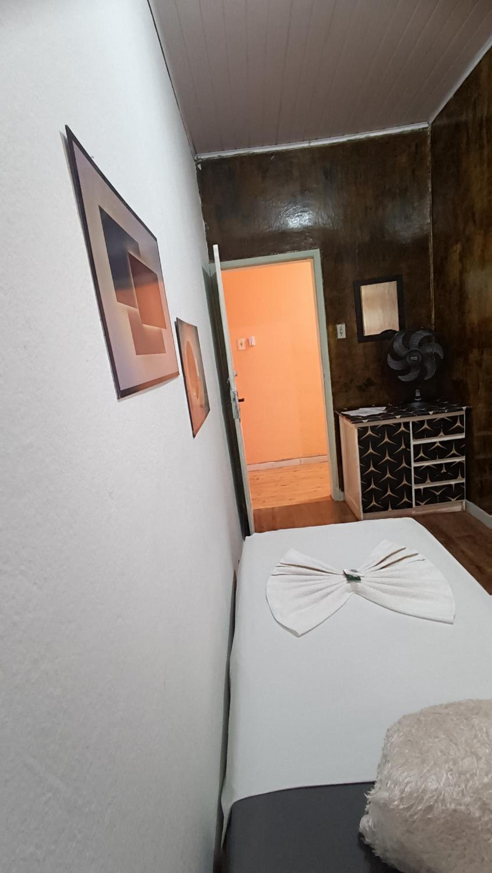 Small Single Room photo 2