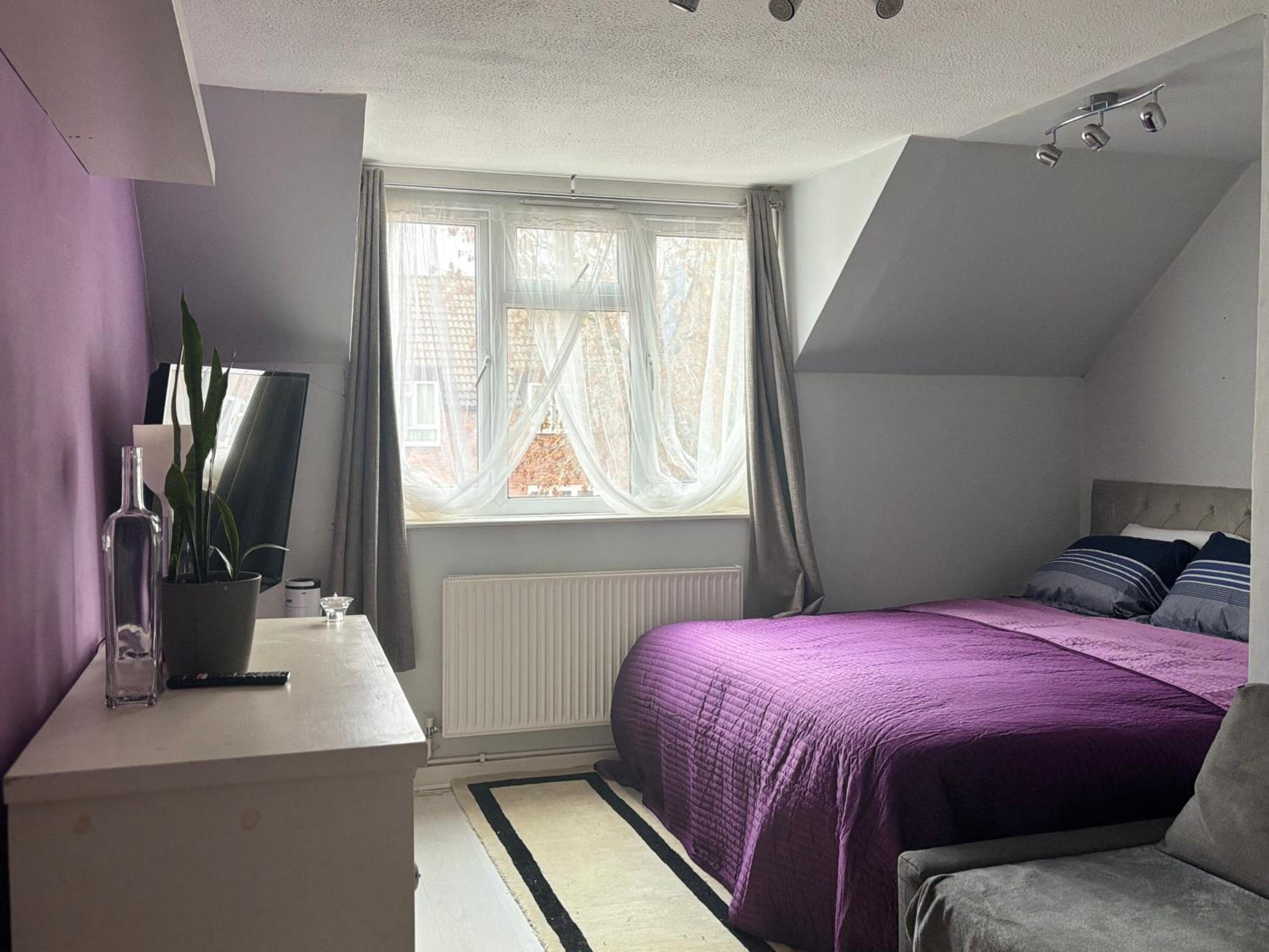Standard King Room photo 3