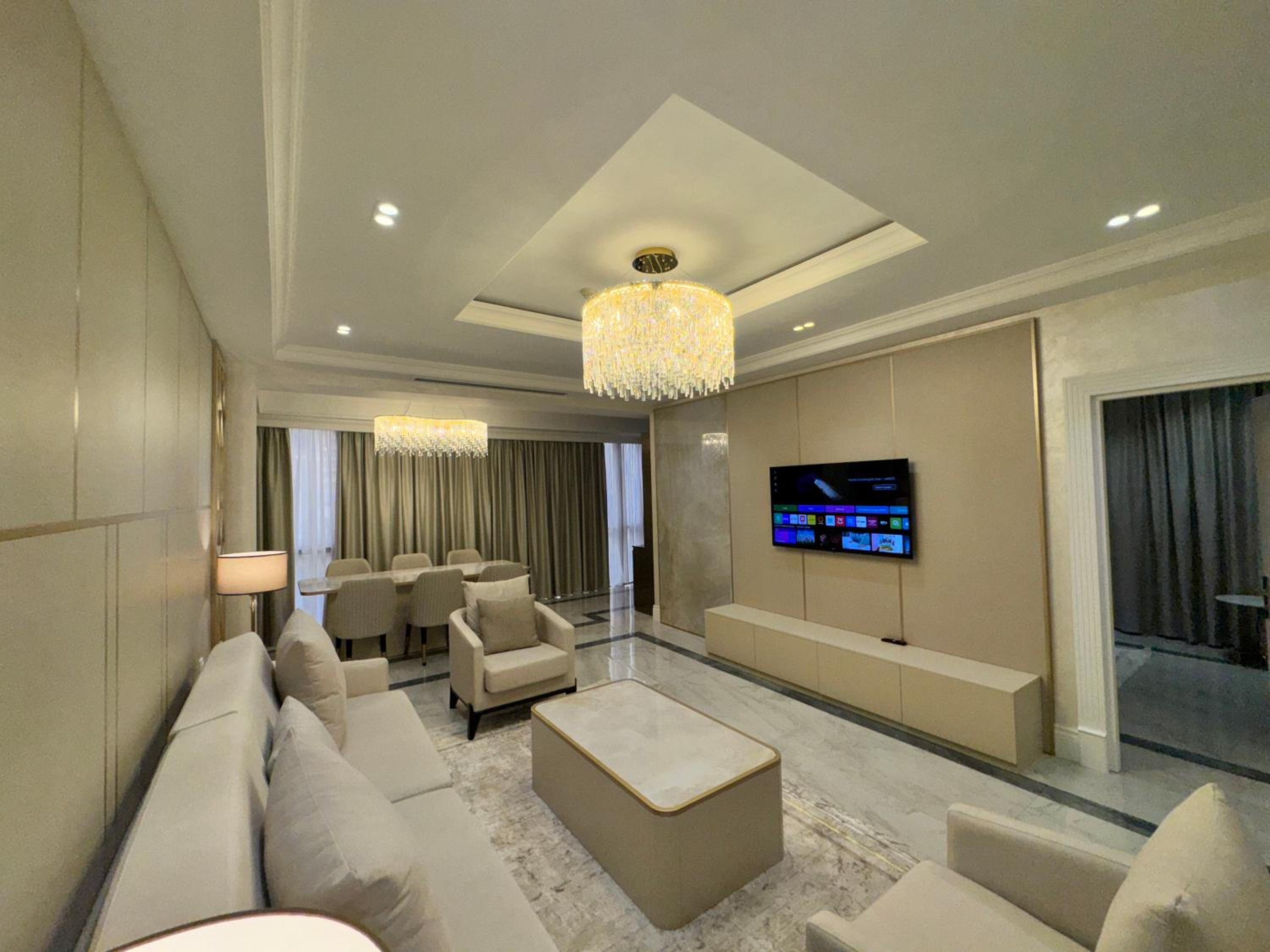 Superior King Suite