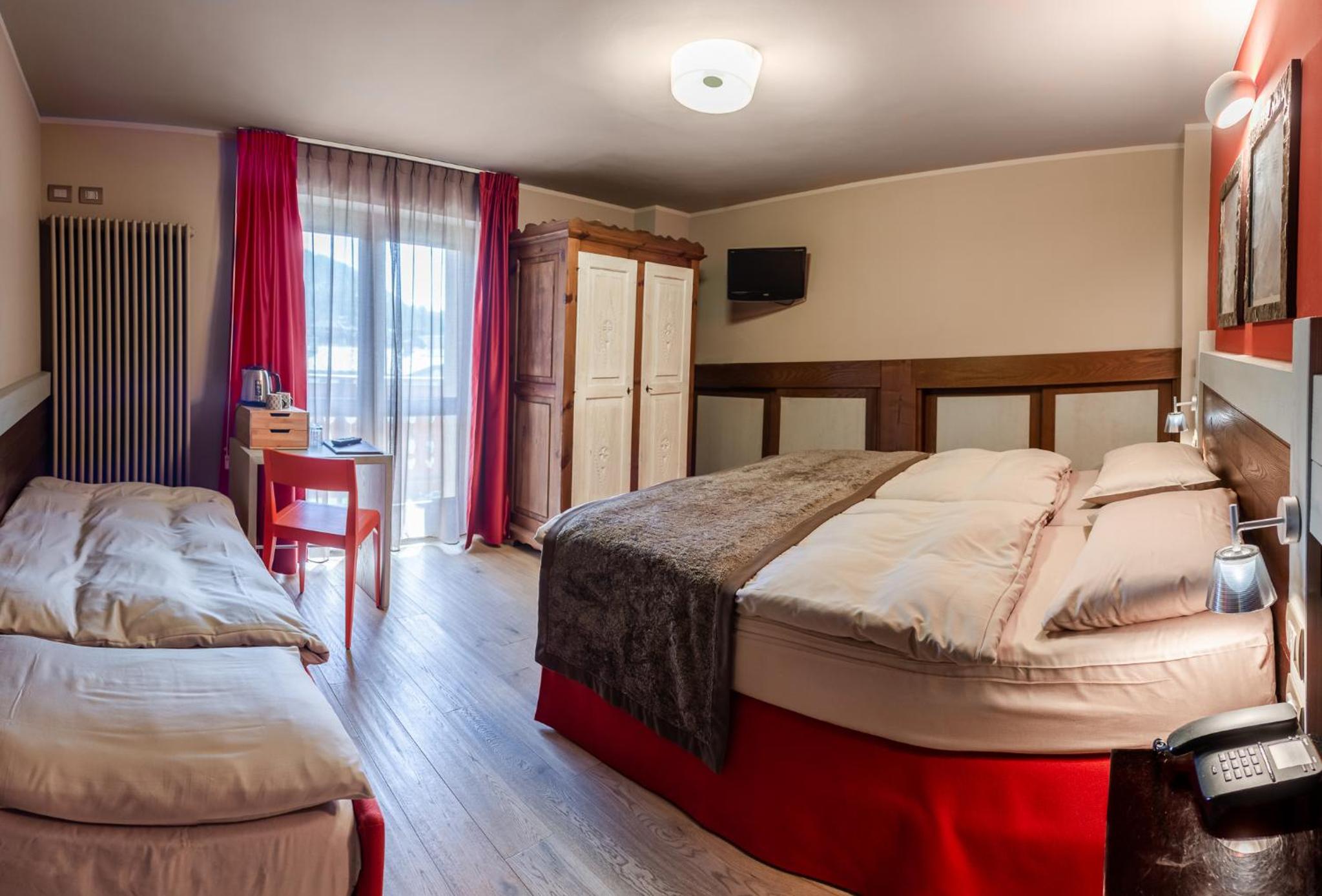 Triple Room with Mountain View