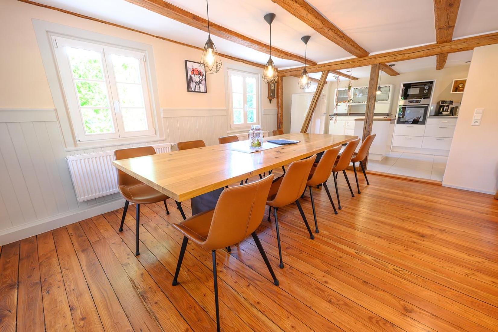 Five-Bedroom House photo 2