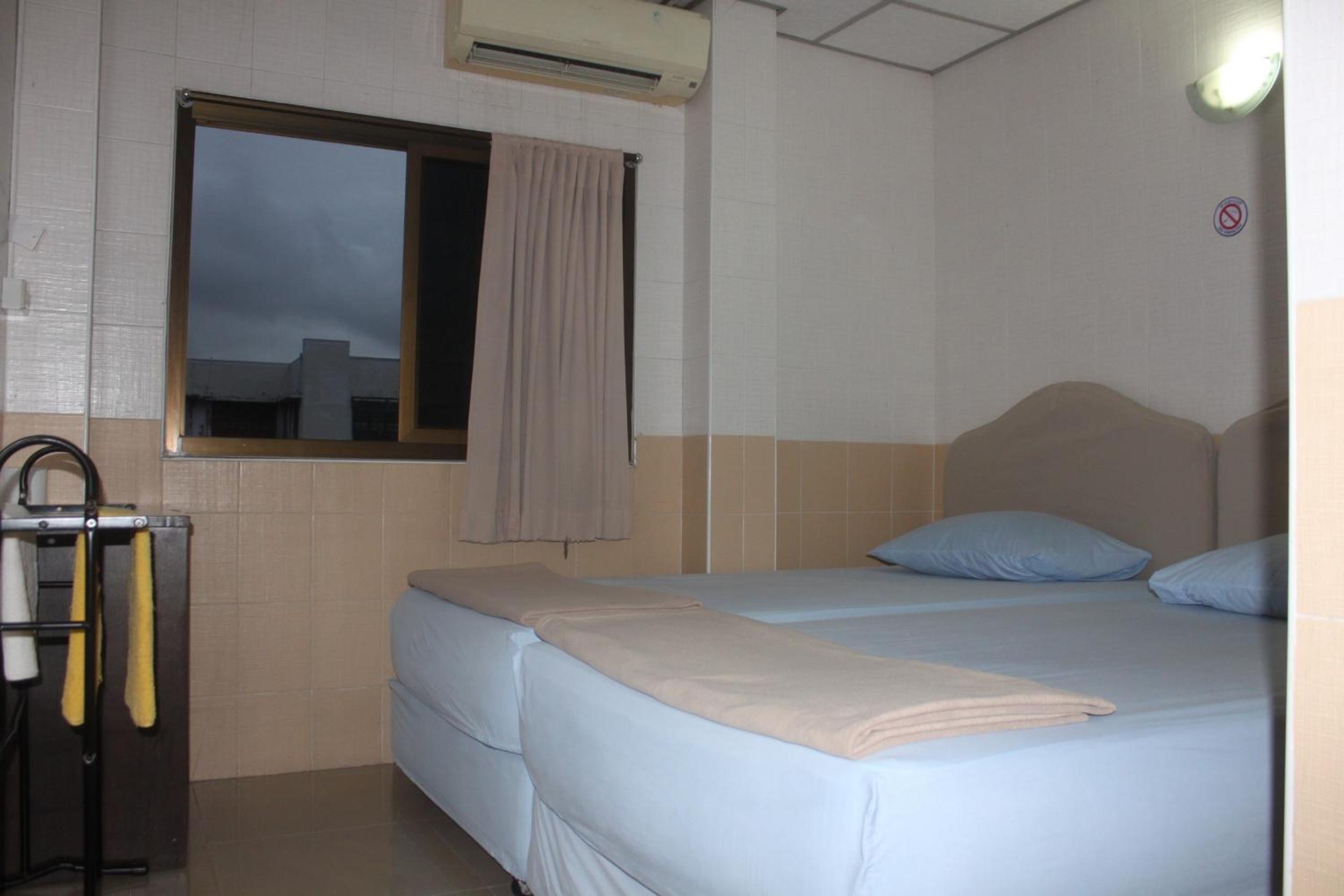 Standard Twin Room photo 2