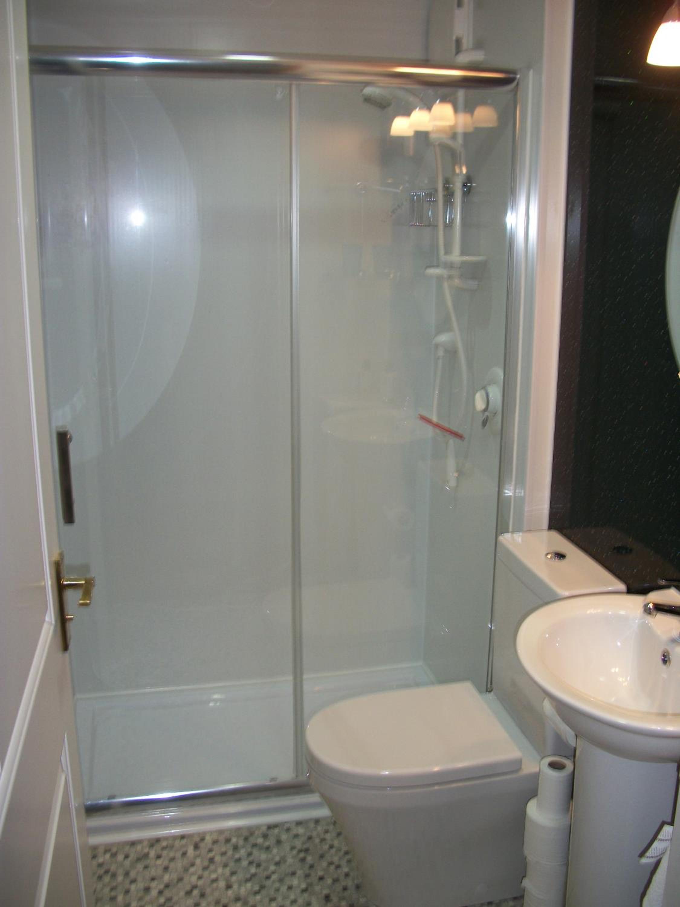 Double or Twin Room with Shower photo 2