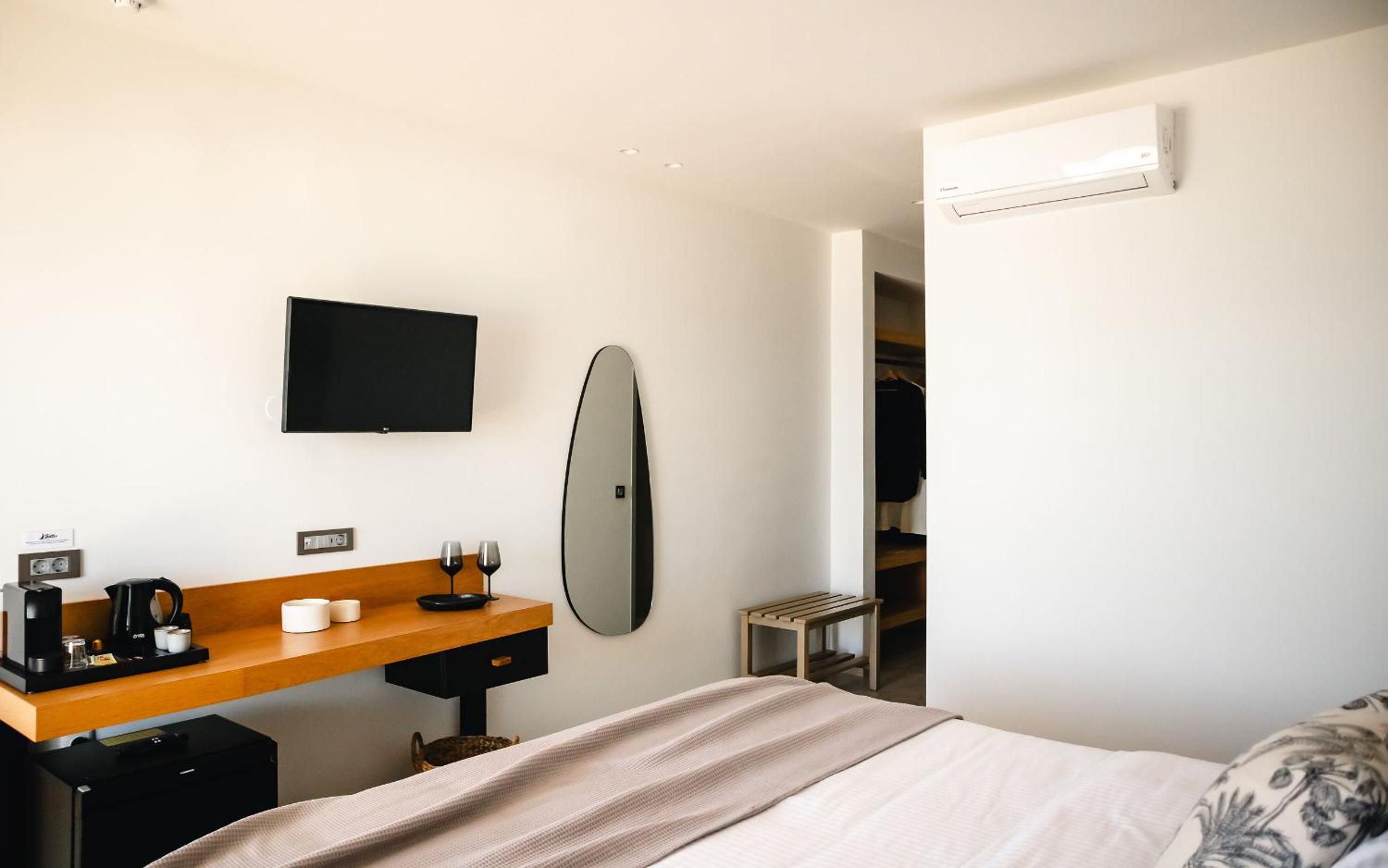 Batis Comfort Room City View photo 1