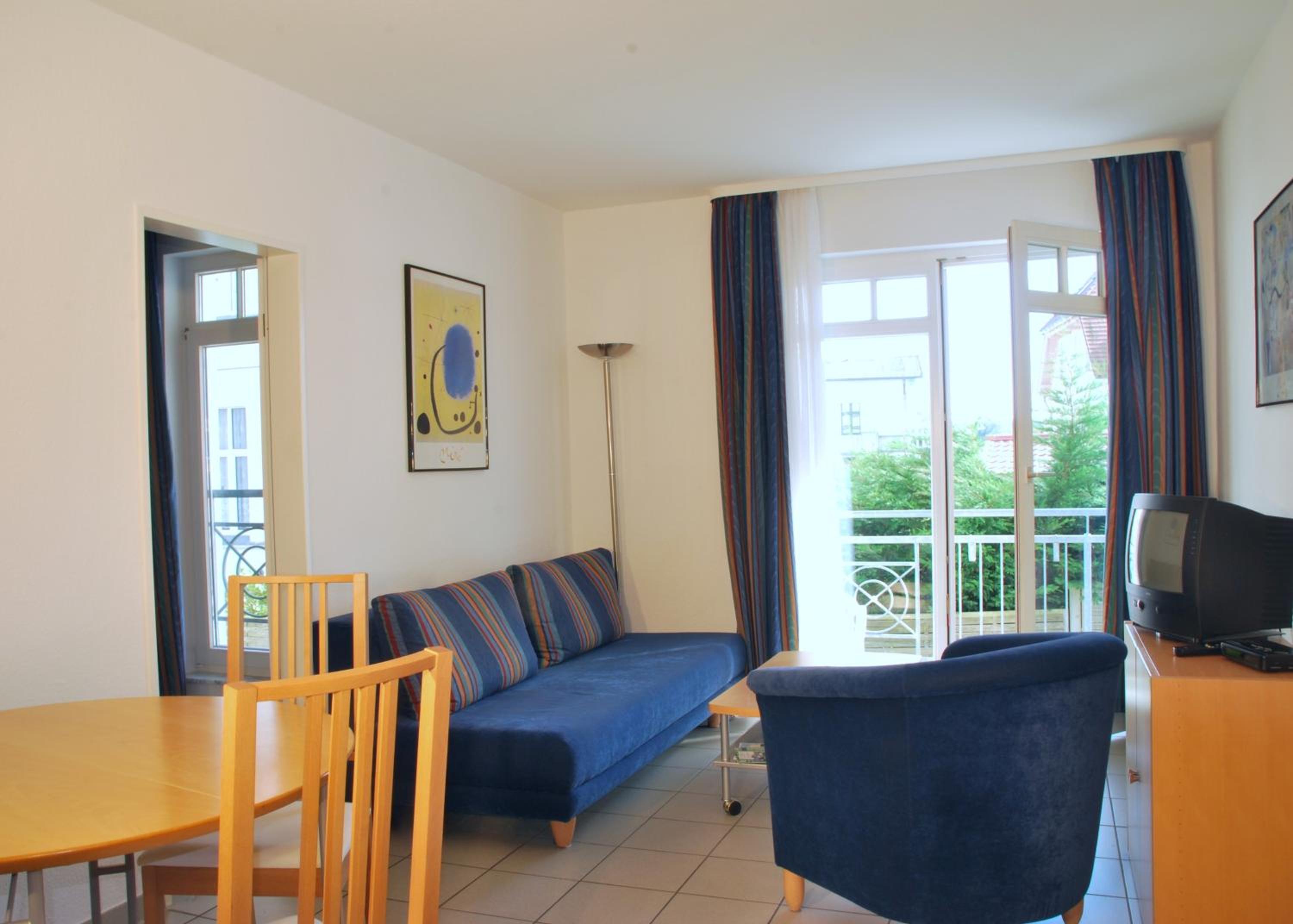Apartment with Balcony photo 1