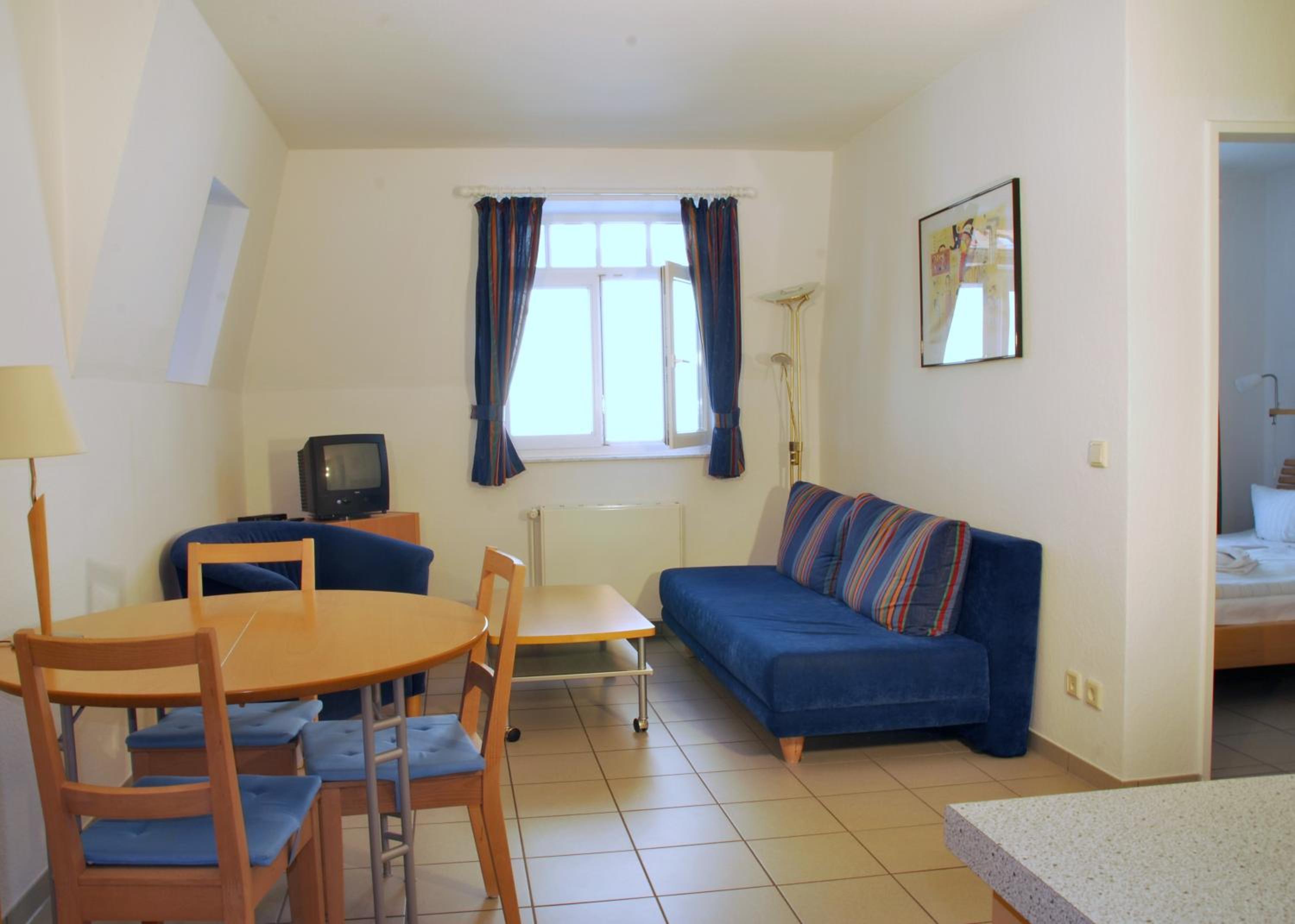 One-Bedroom Apartment photo 2