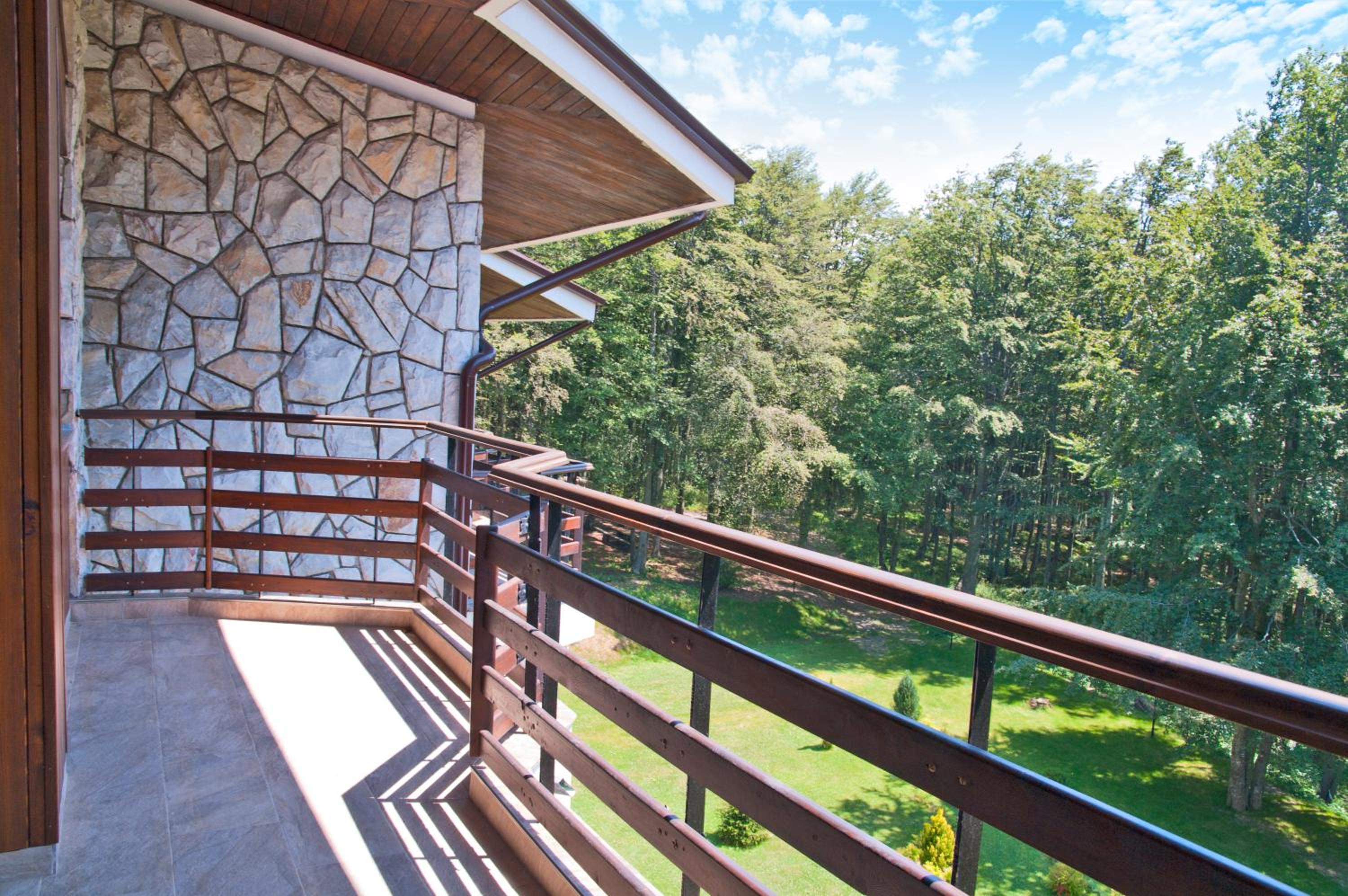 Deluxe Two-Bedroom Apartment with Balcony - Photo 3