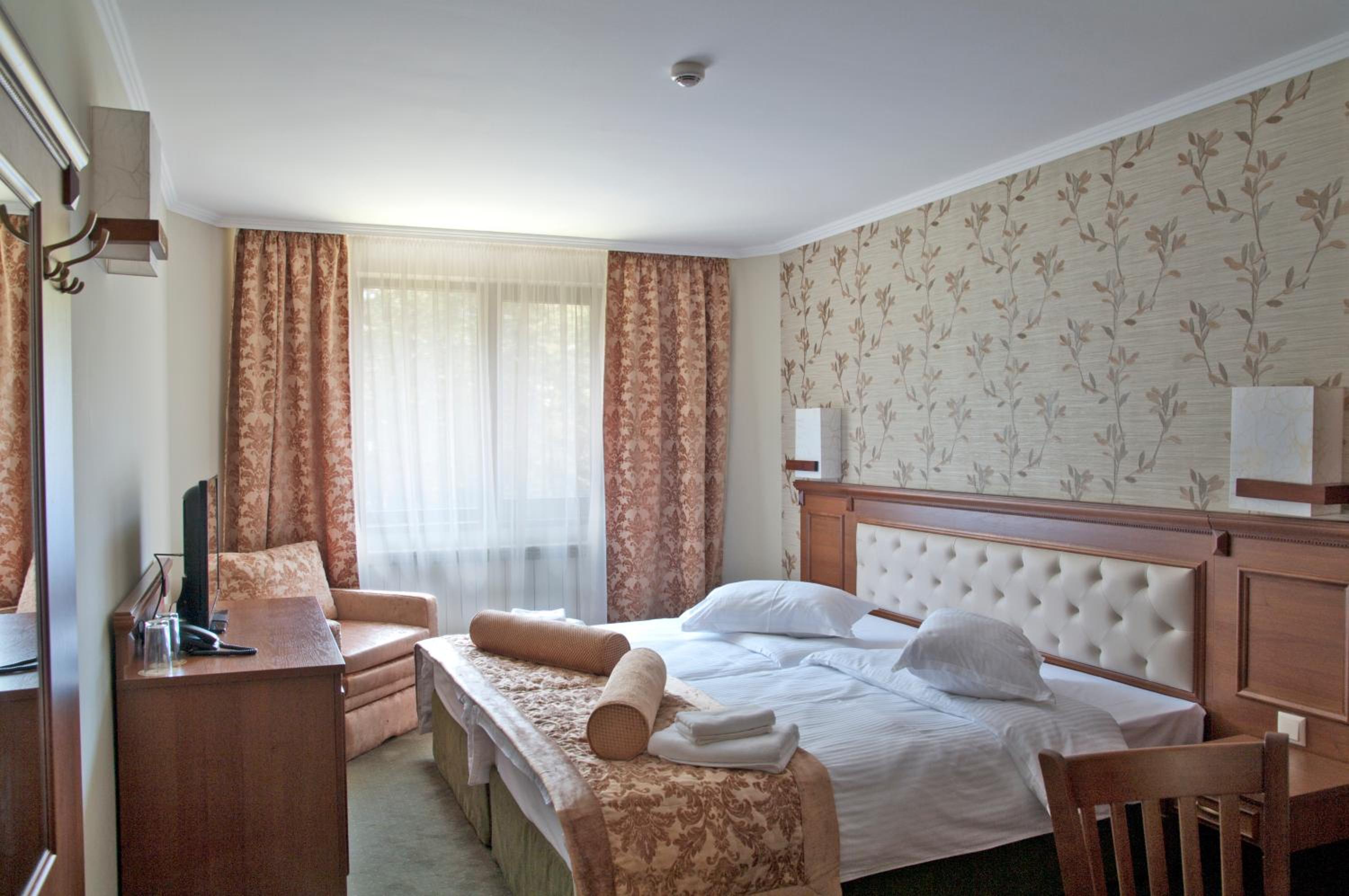 Double or Twin Room - Photo 2