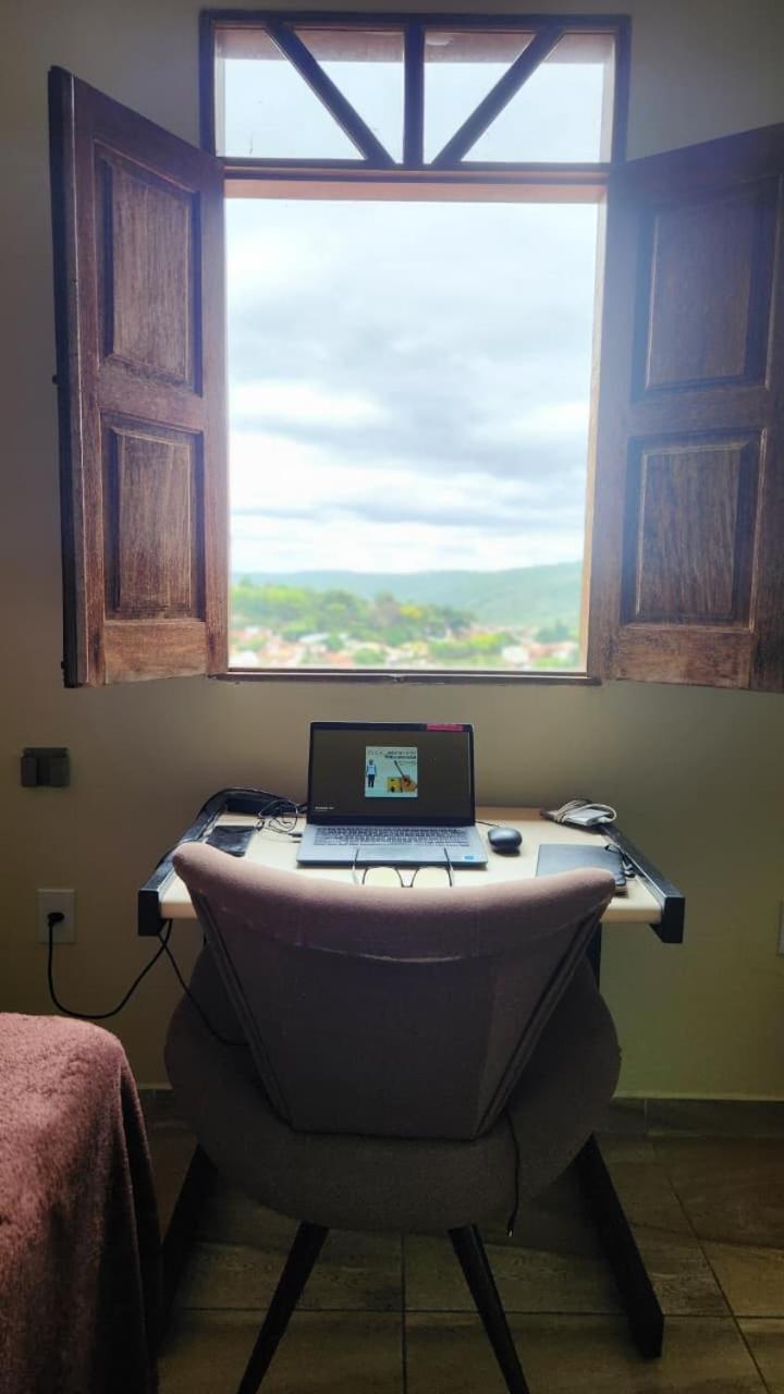 Deluxe One-Bedroom Apartment with City View photo 1