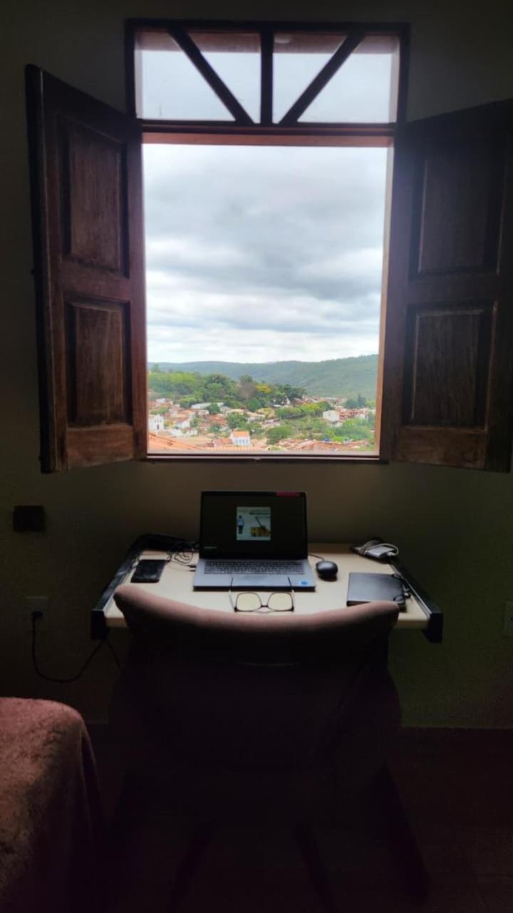 Deluxe One-Bedroom Apartment with City View photo 2