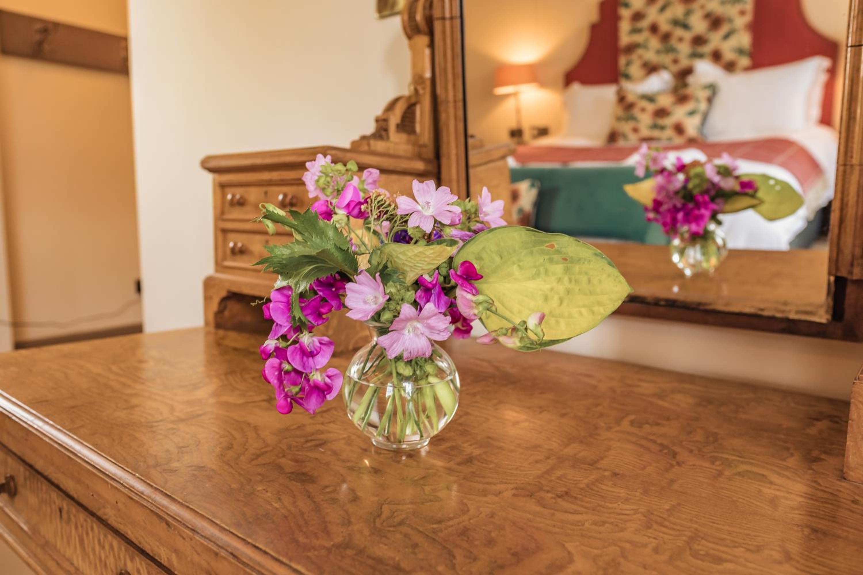 Junior Suite with Garden View photo 1