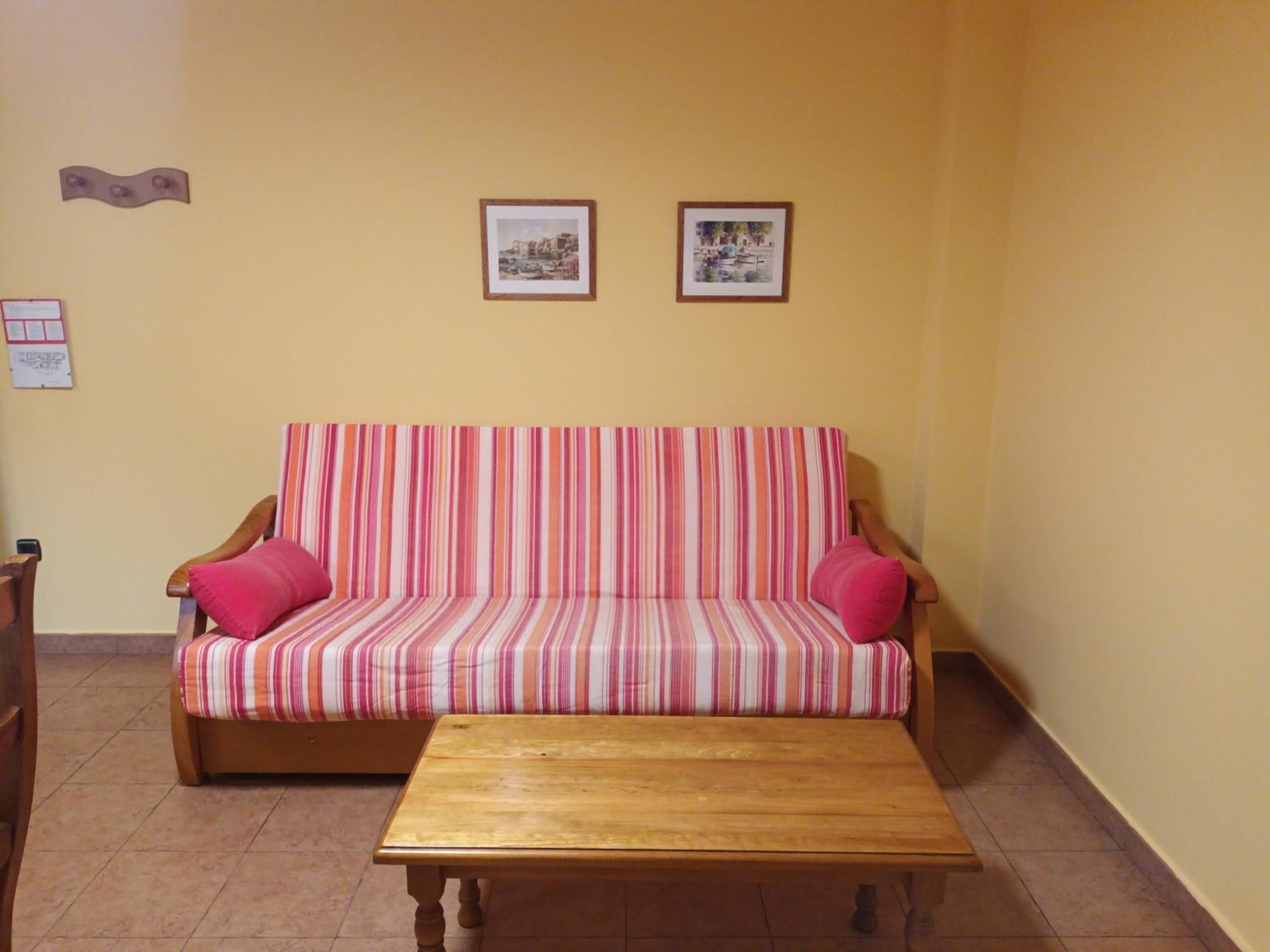 Apartment - Ground Floor photo 2
