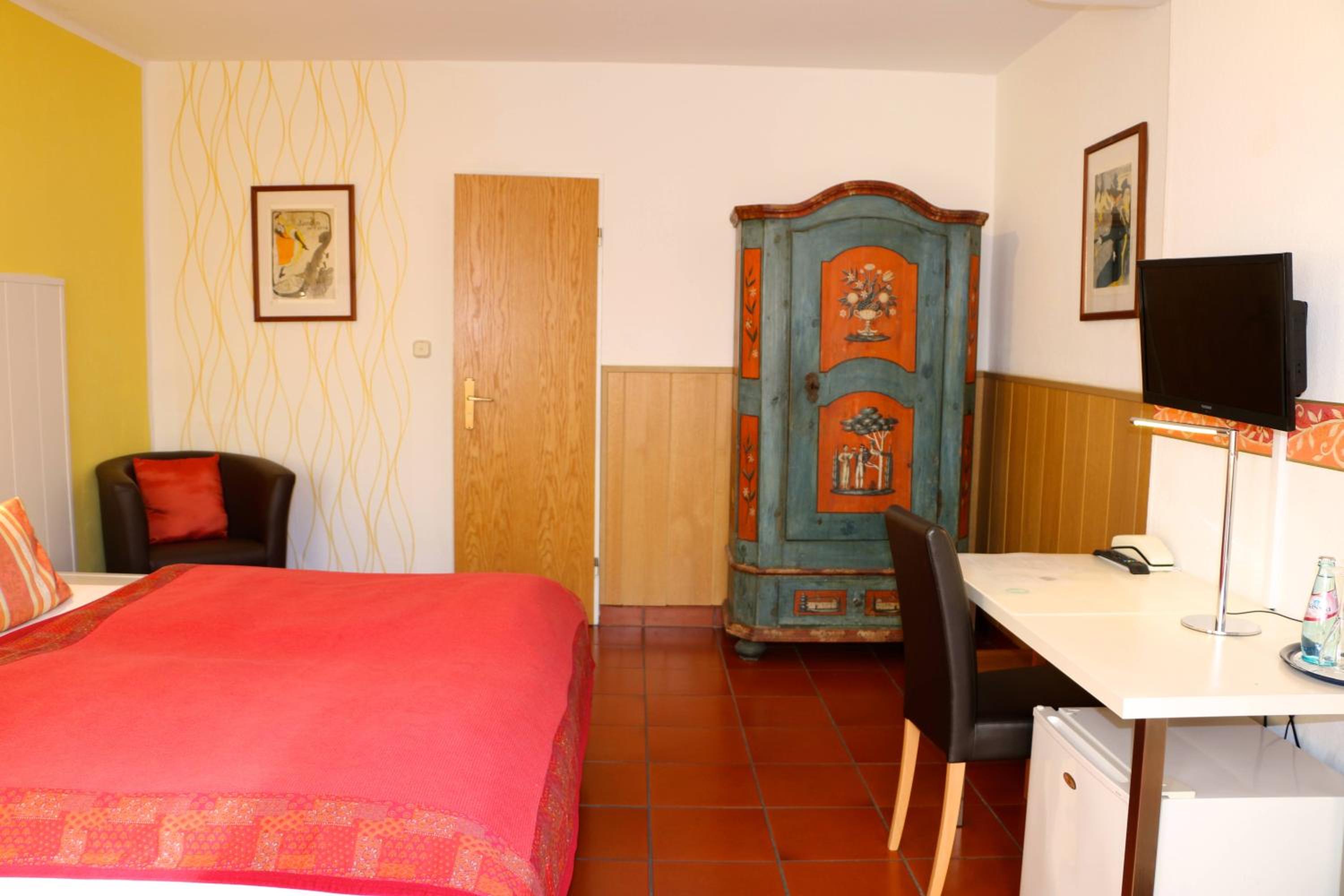 Double Room - Photo 5