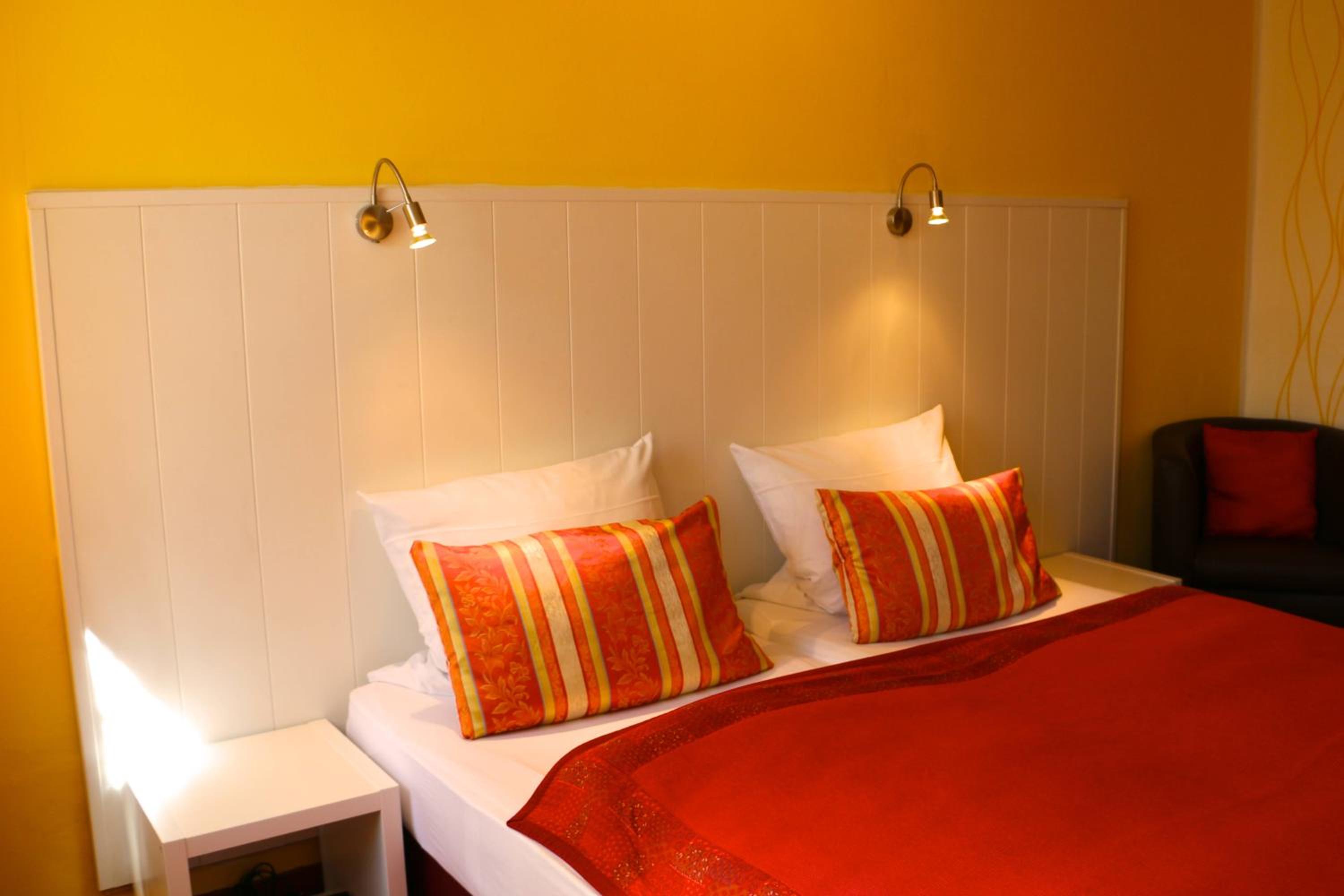 Double Room - Photo 7