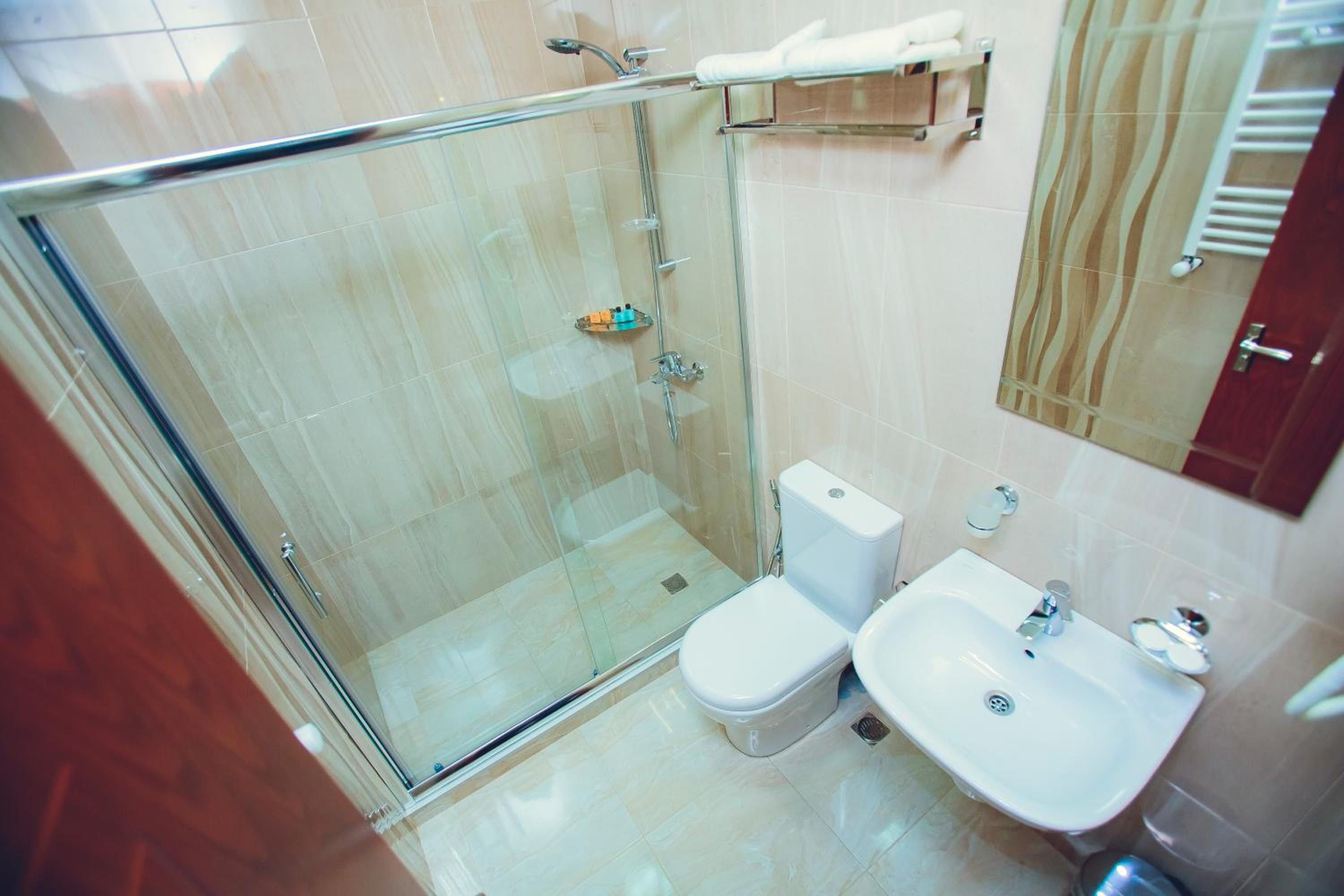 Deluxe Double Room with Balcony photo 3