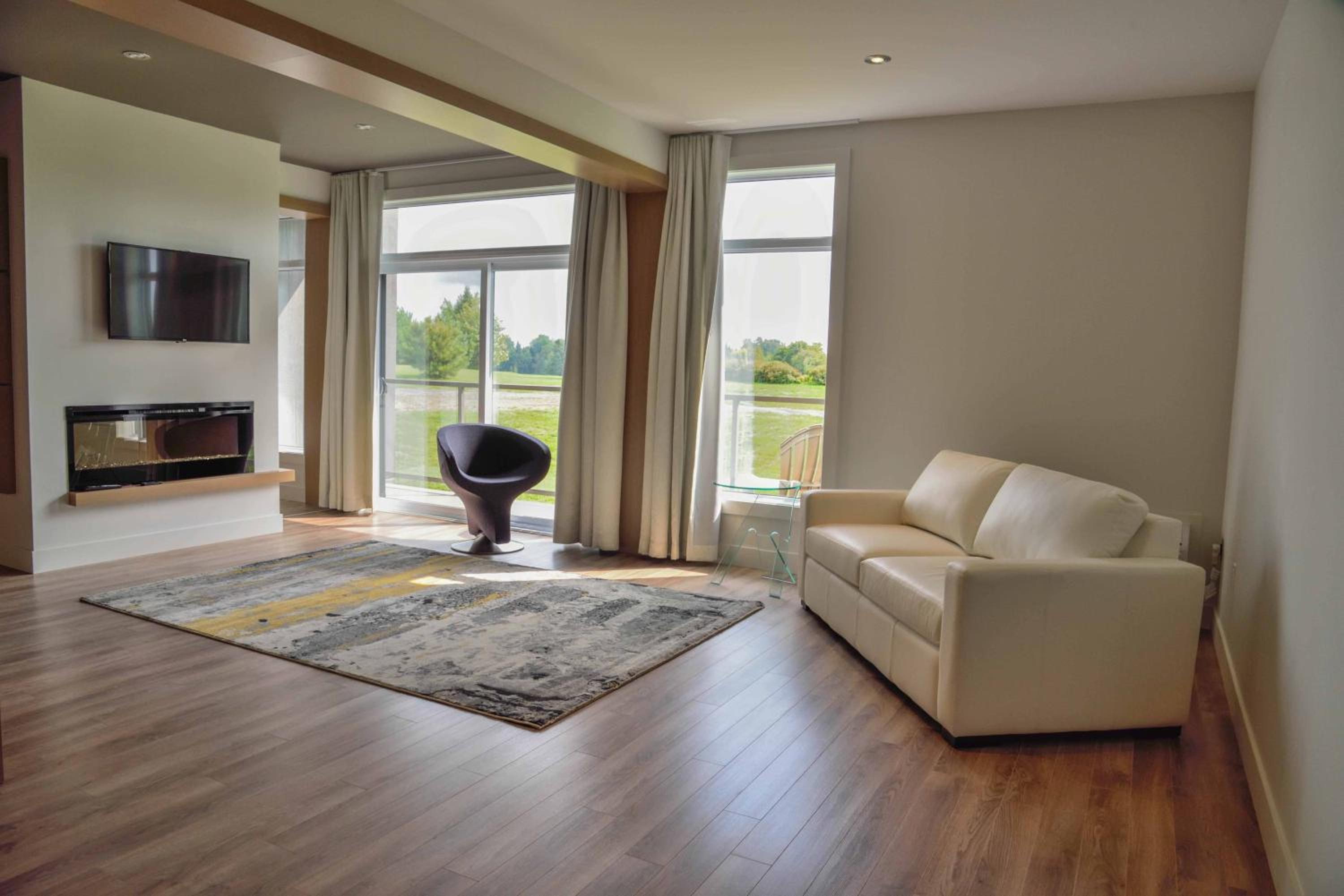 Executive Suite photo 2