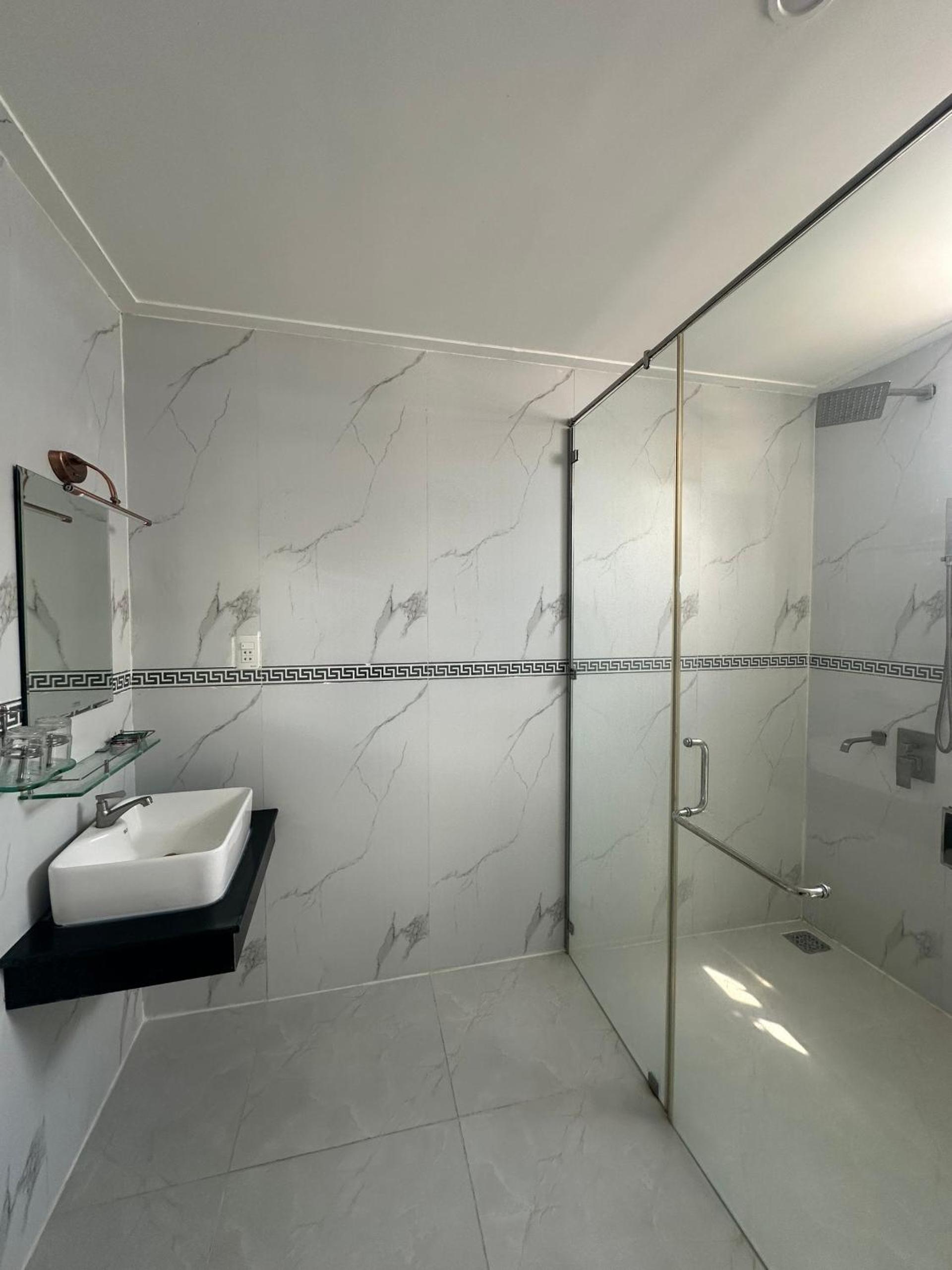 Standard Double or Twin Room - Photo 2