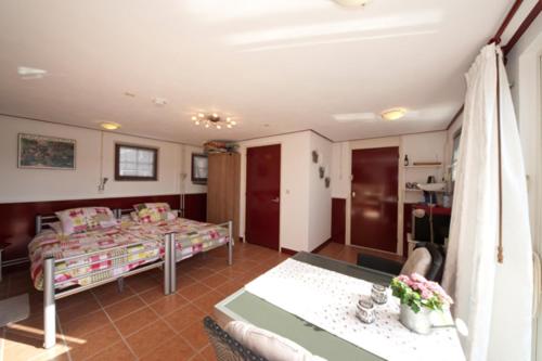Apartment - Ground Floor photo 1