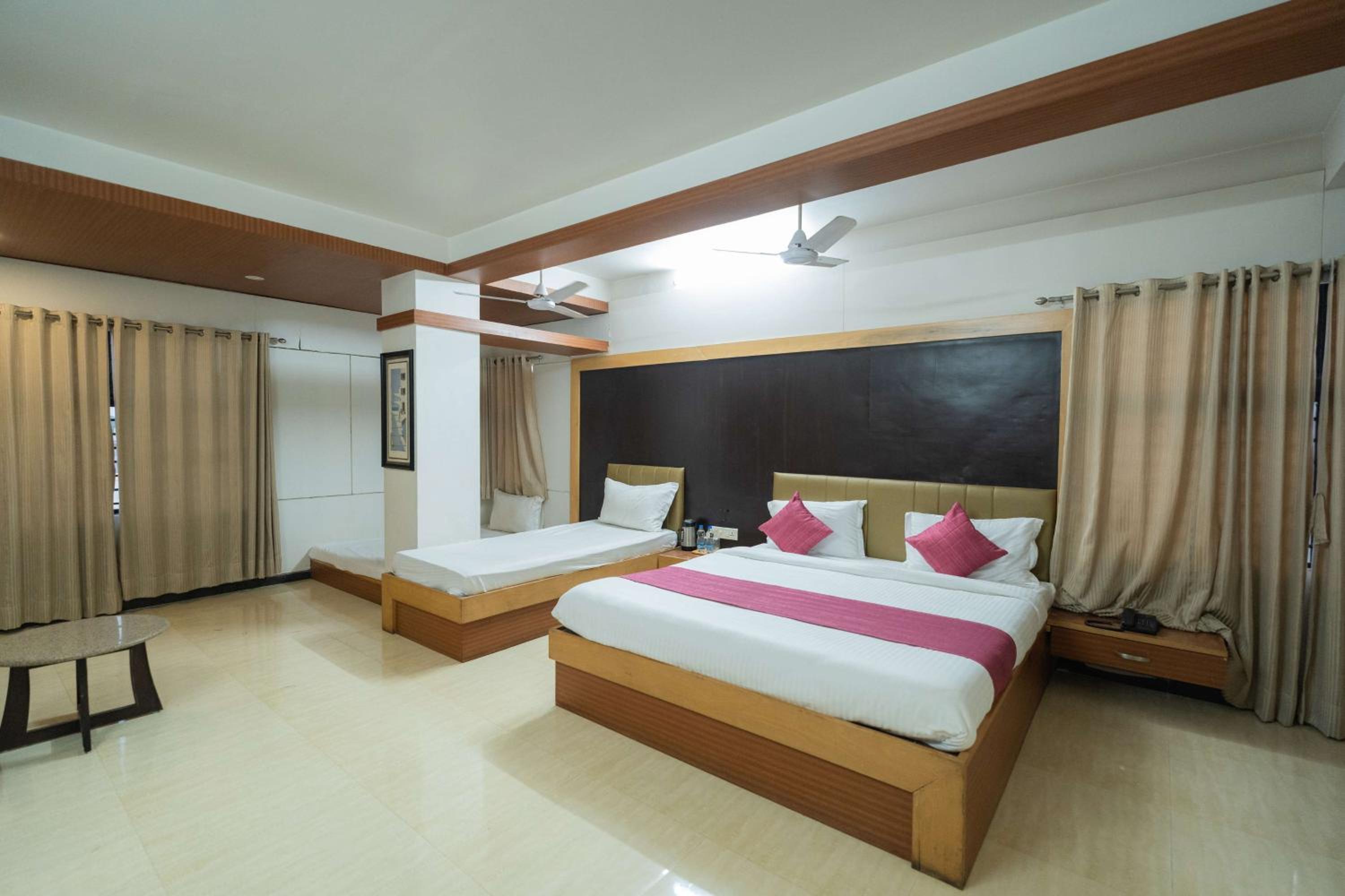 Two-Bedroom Suite photo 3