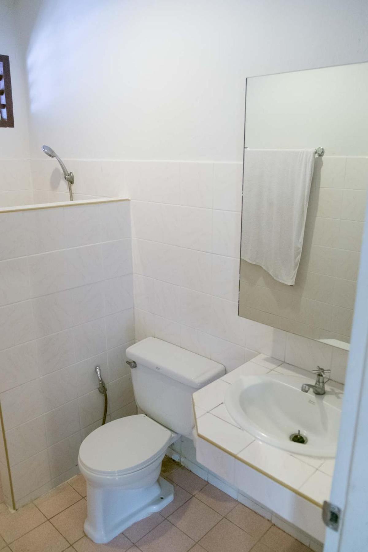Standard Double Room with Fan - Photo 7
