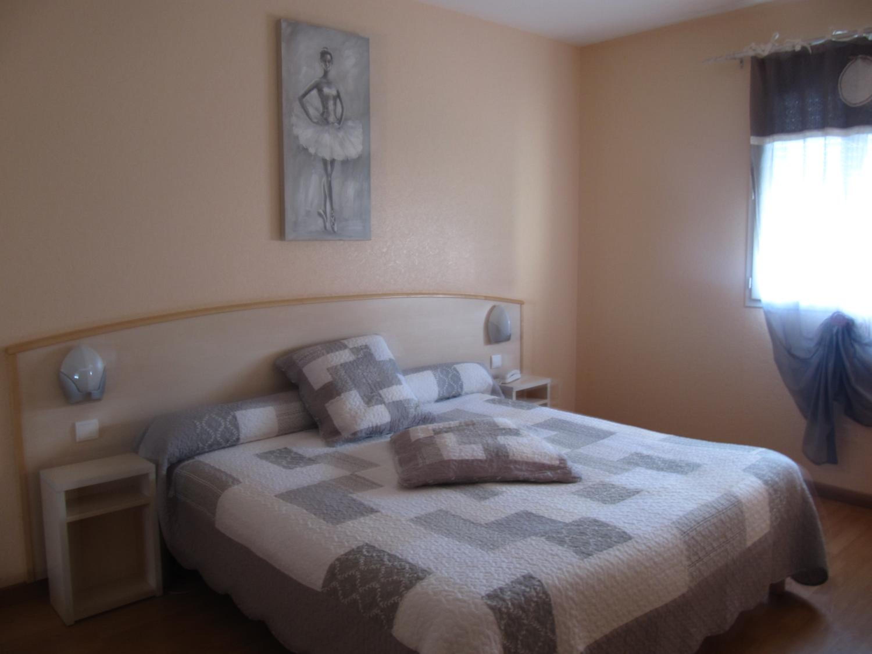Double Room - Photo 2