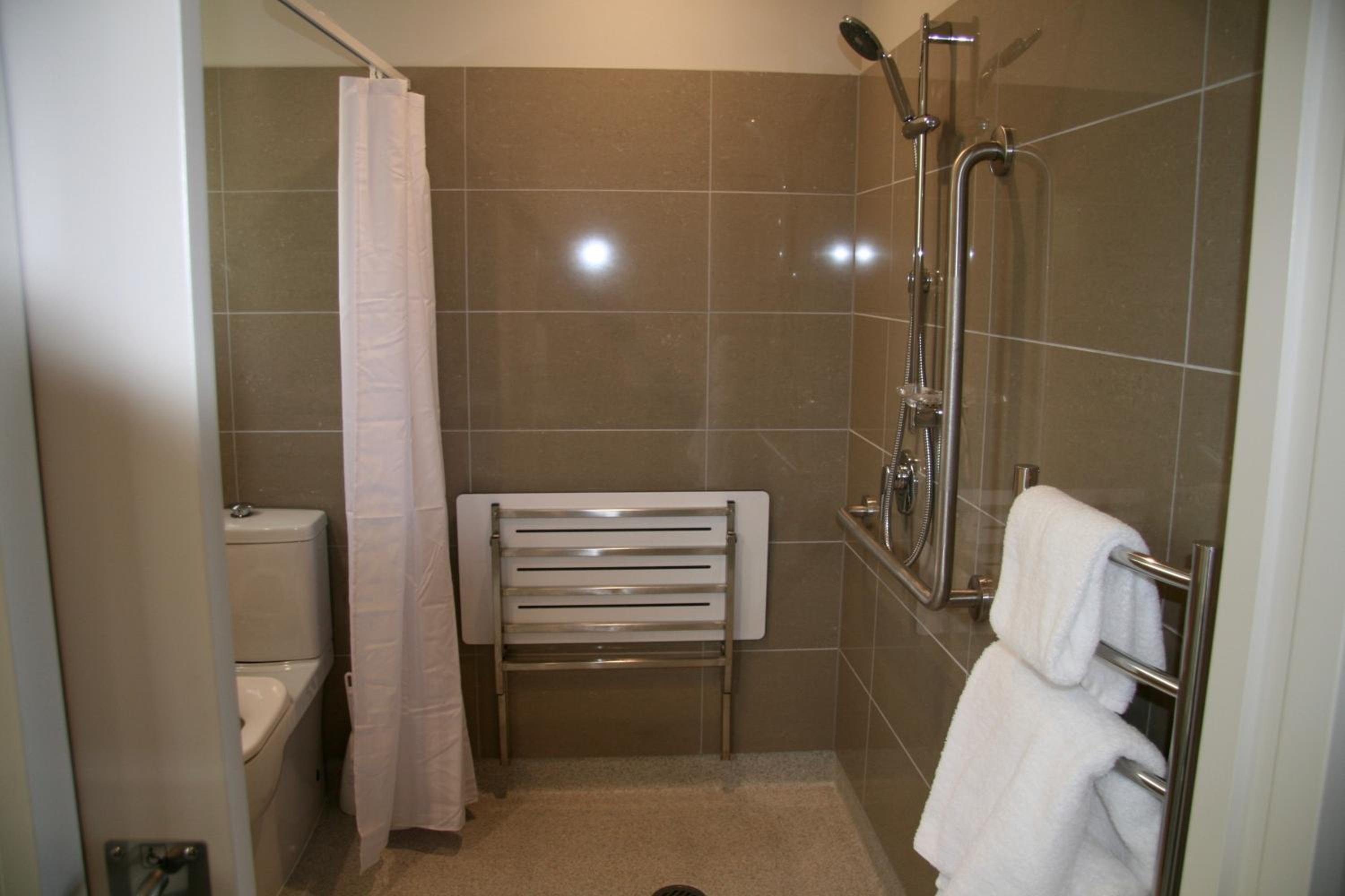 One-Bedroom Apartment - Disability Access photo 2