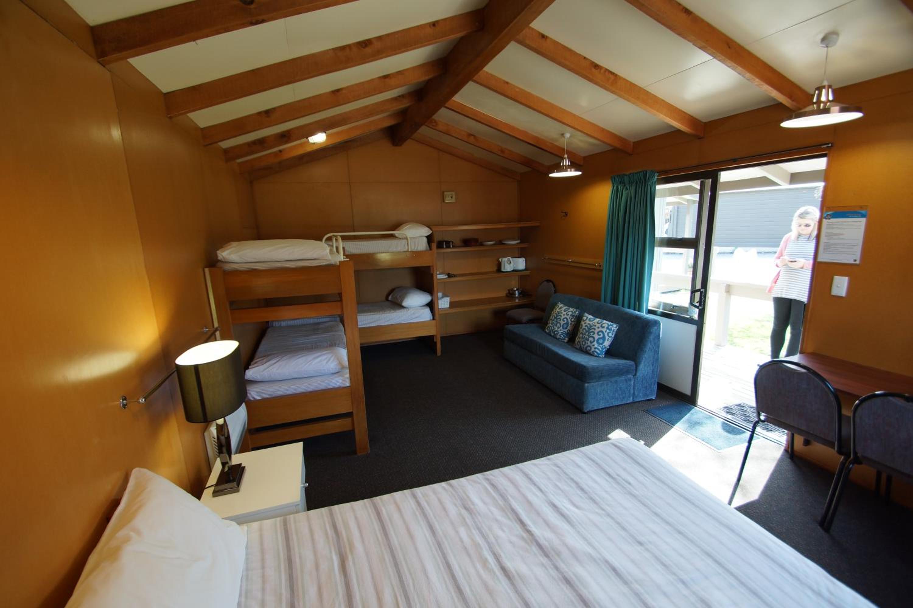 Standard Unit - Sleeps 6 - Photo 2