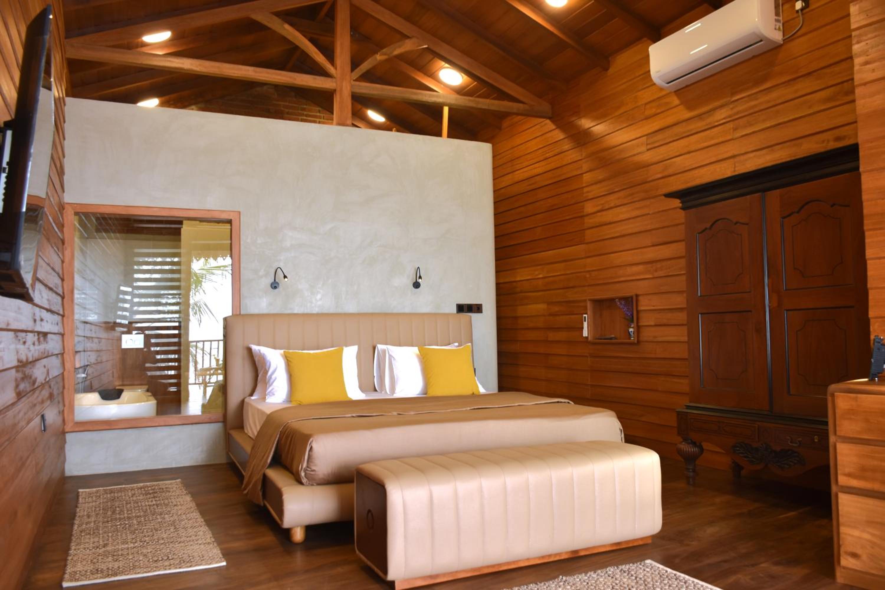 Junior Suite with Ocean View