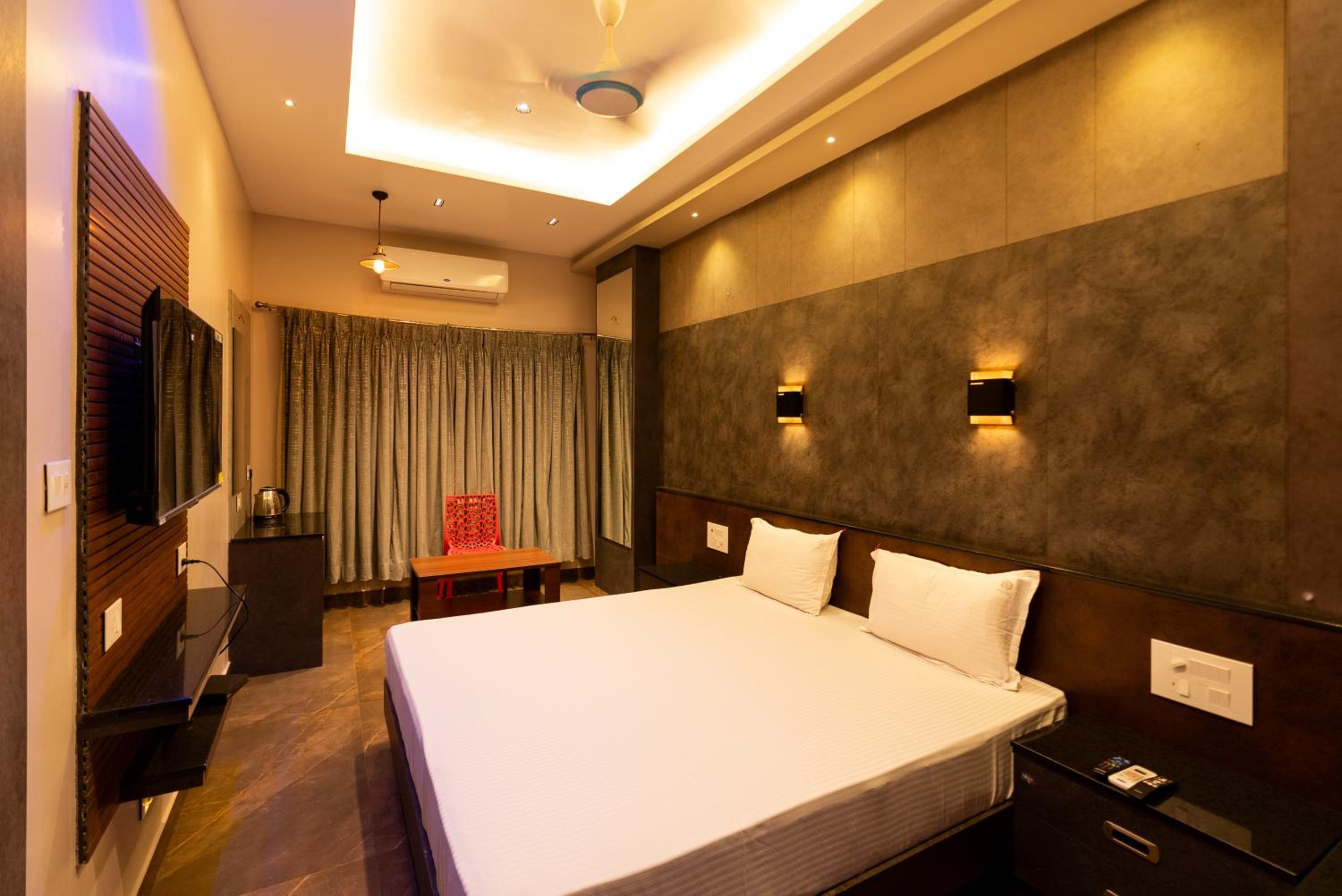 Queen Room