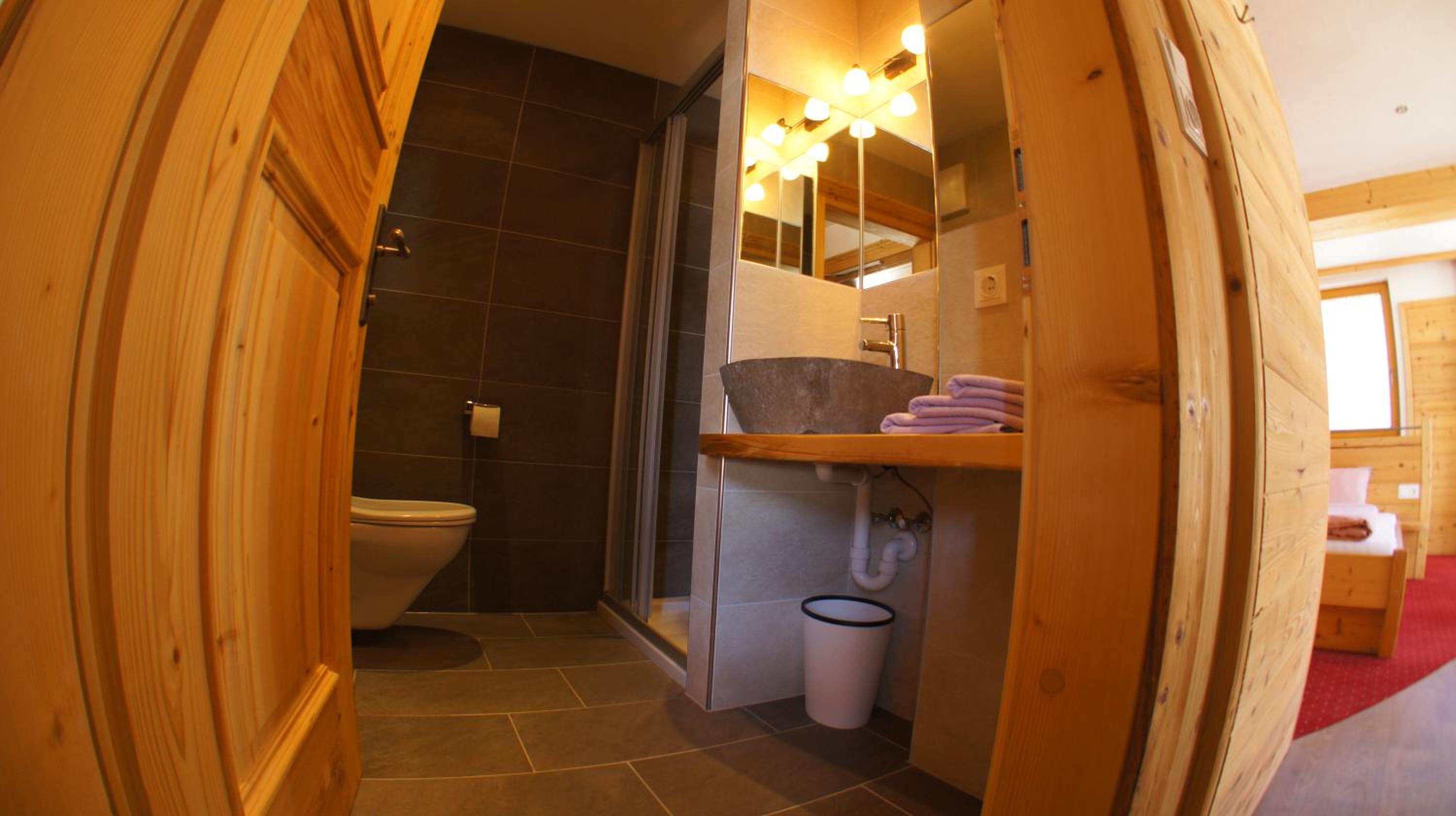 Studio (2 Adults + 1 Child) - Photo 3