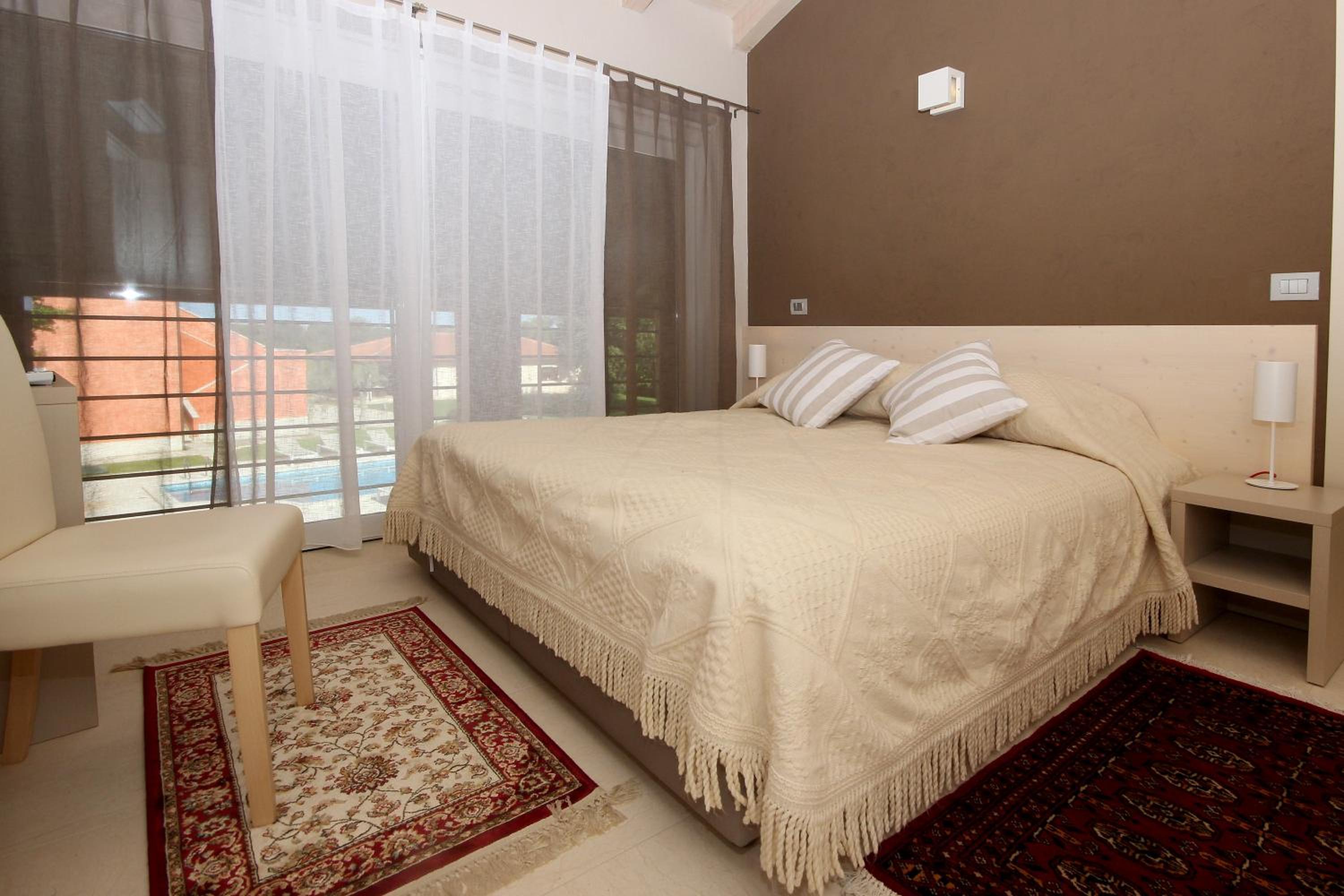 Deluxe Two-Bedroom Apartment with Terrace photo 1
