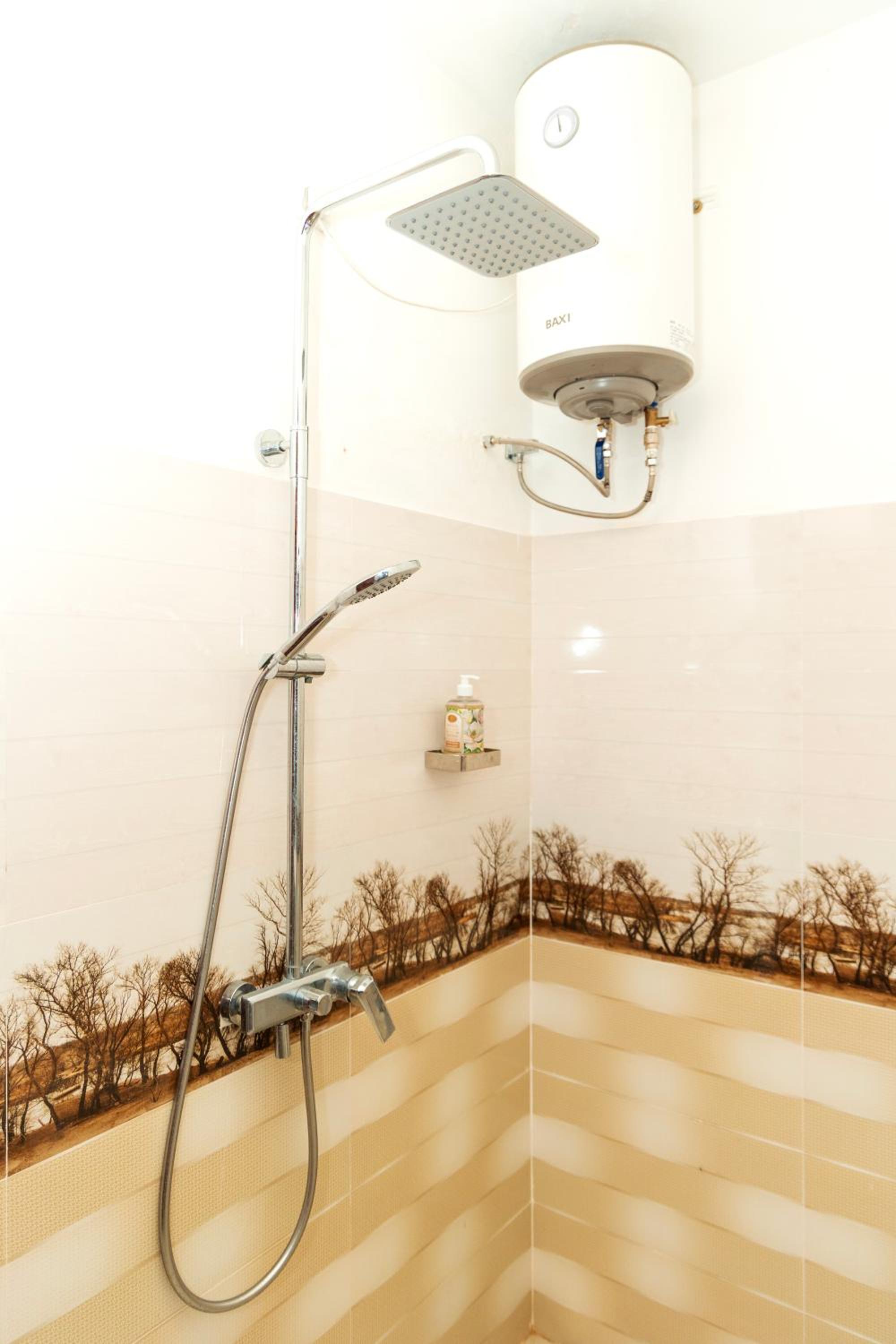 Double Room with Shared Bathroom photo 1