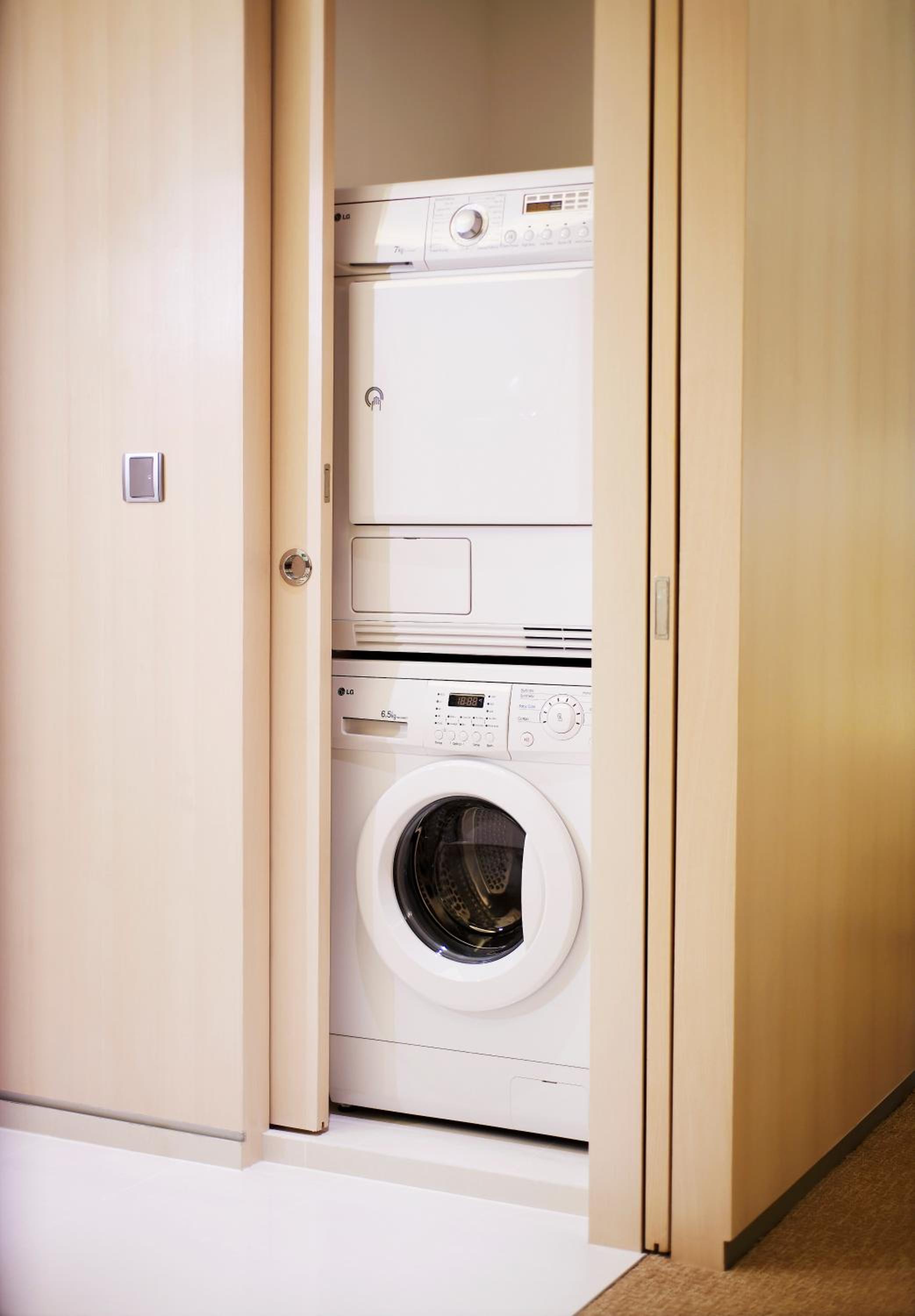 One Bedroom Serviced Apartment thumbnail 5