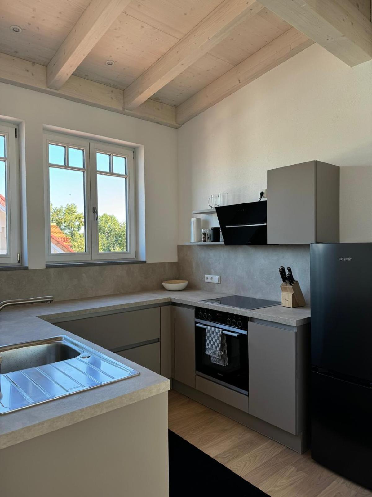 Two-Bedroom Apartment with View photo 2